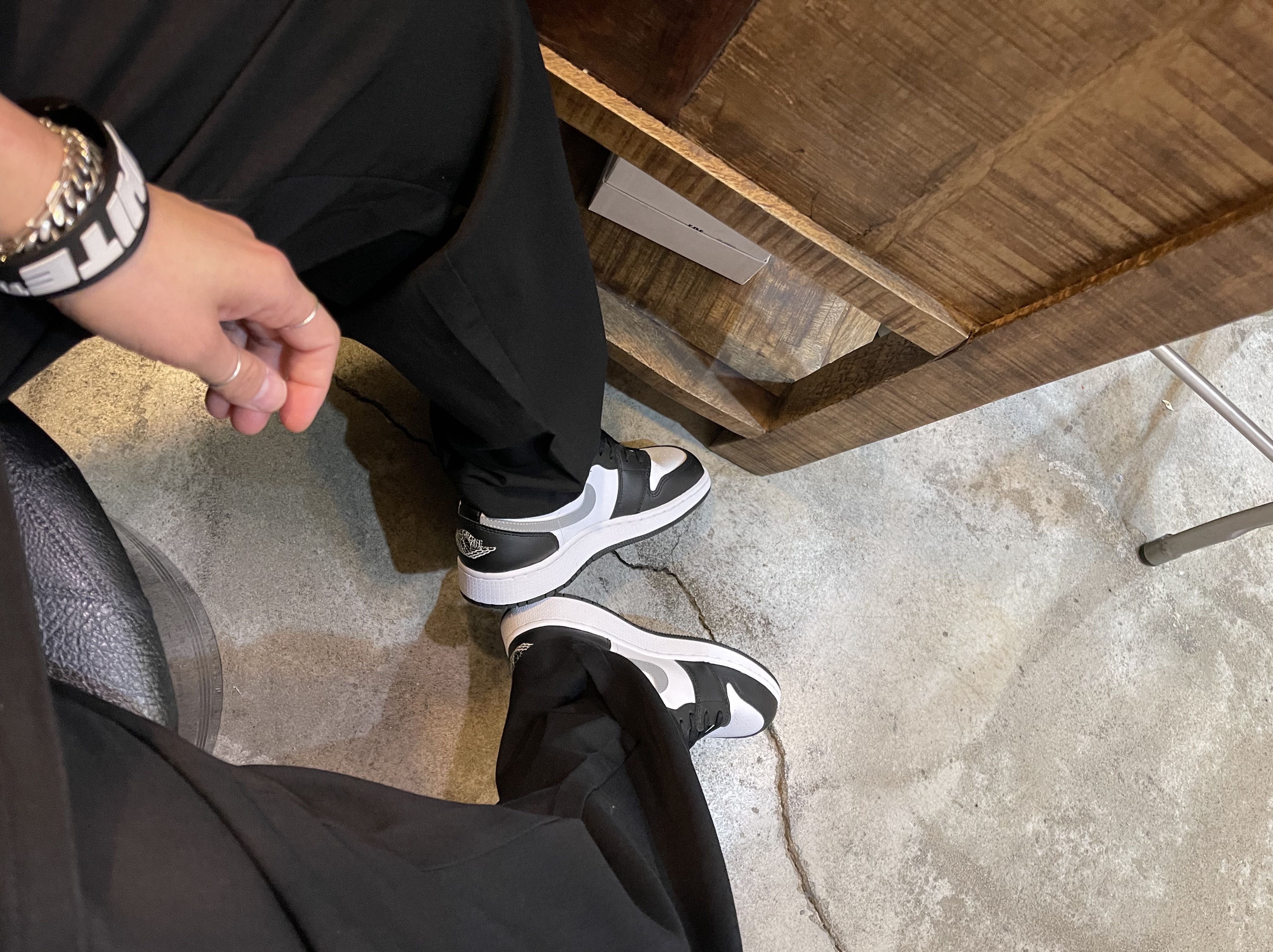 (GS) Jordan 1 Low Black Particle Grey 착용 스타일