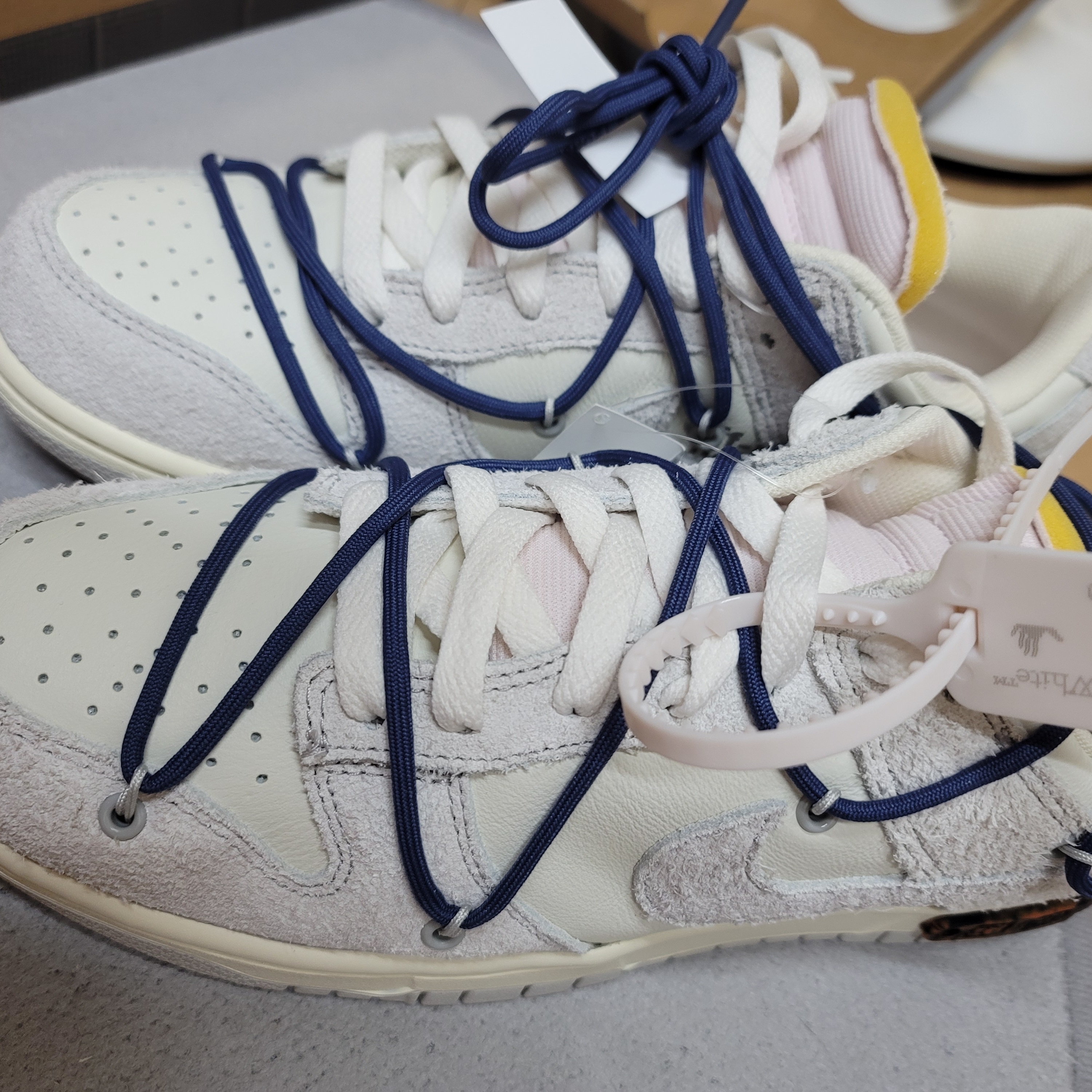 Nike x Off-White Dunk Low The 50 - Lot 18 착용 스타일