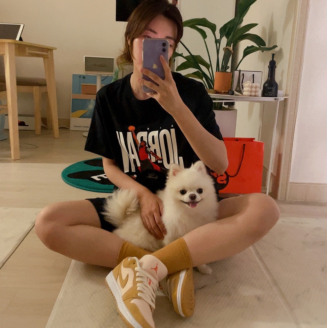 (W) Jordan 1 Low SE Corduroy Tan 착용 스타일