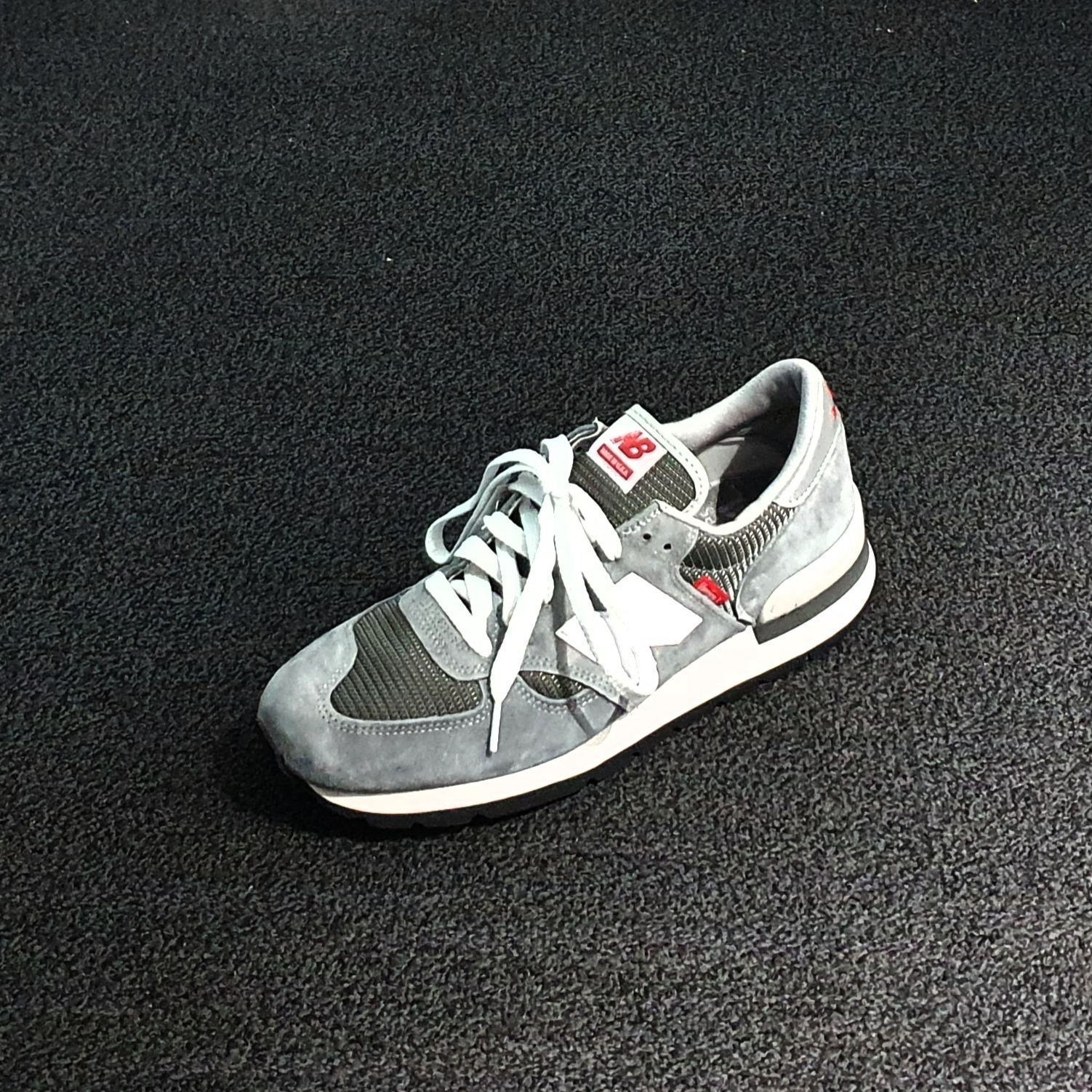 New Balance 990vs1 Made in USA Grey 착용 스타일
