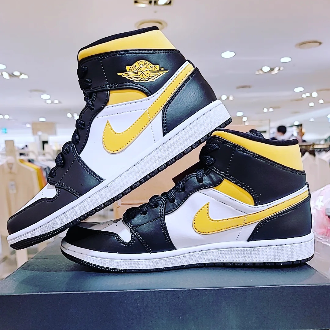 Jordan 1 Mid Pollen 착용 스타일