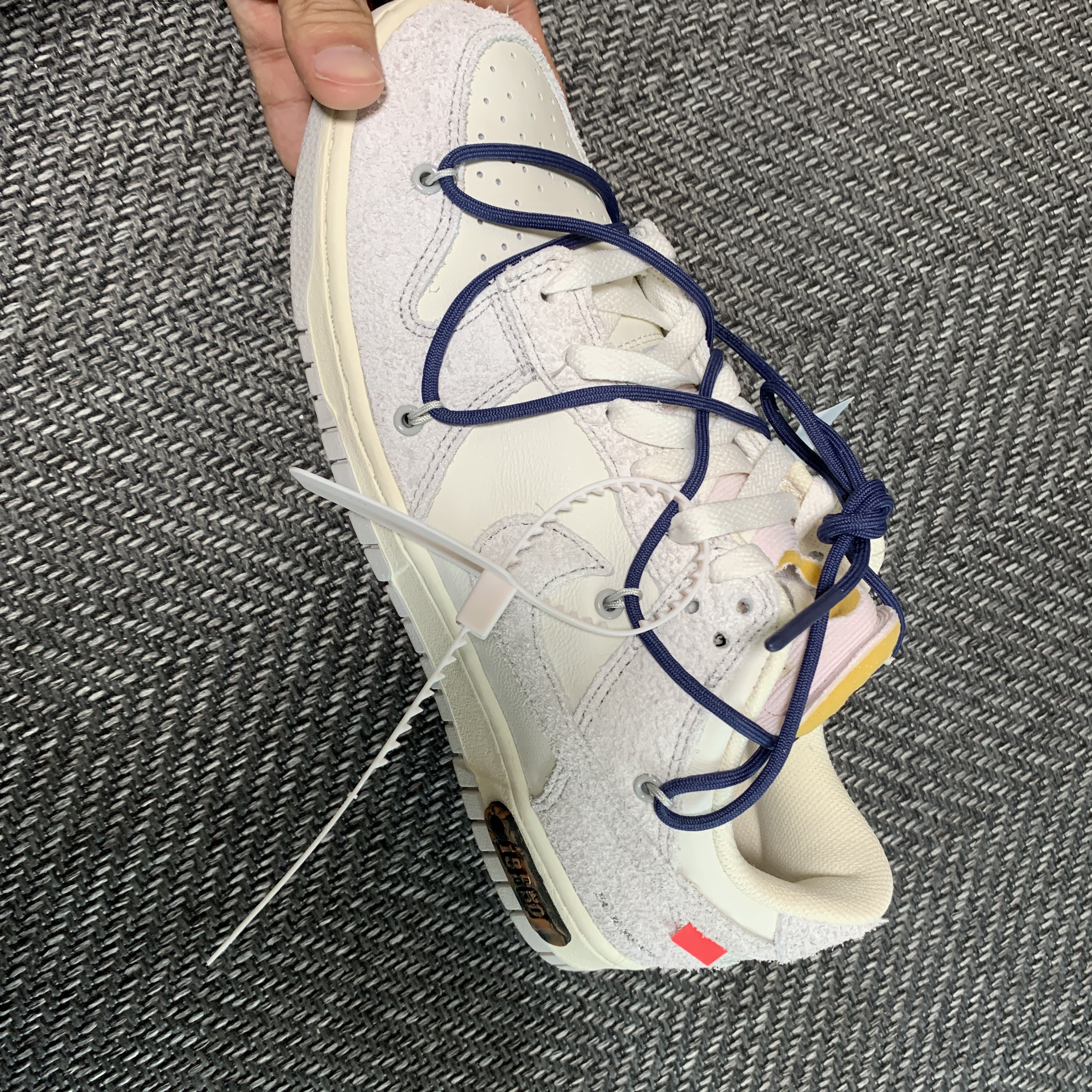 Nike x Off-White Dunk Low The 50 - Lot 18 착용 스타일 - 1