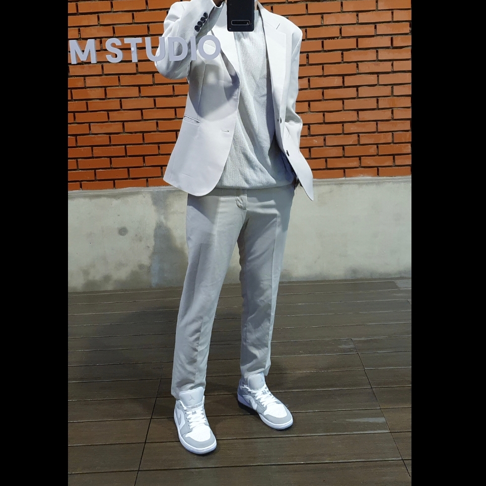 (W) Jordan 1 Low White Wolf Grey 착용 스타일