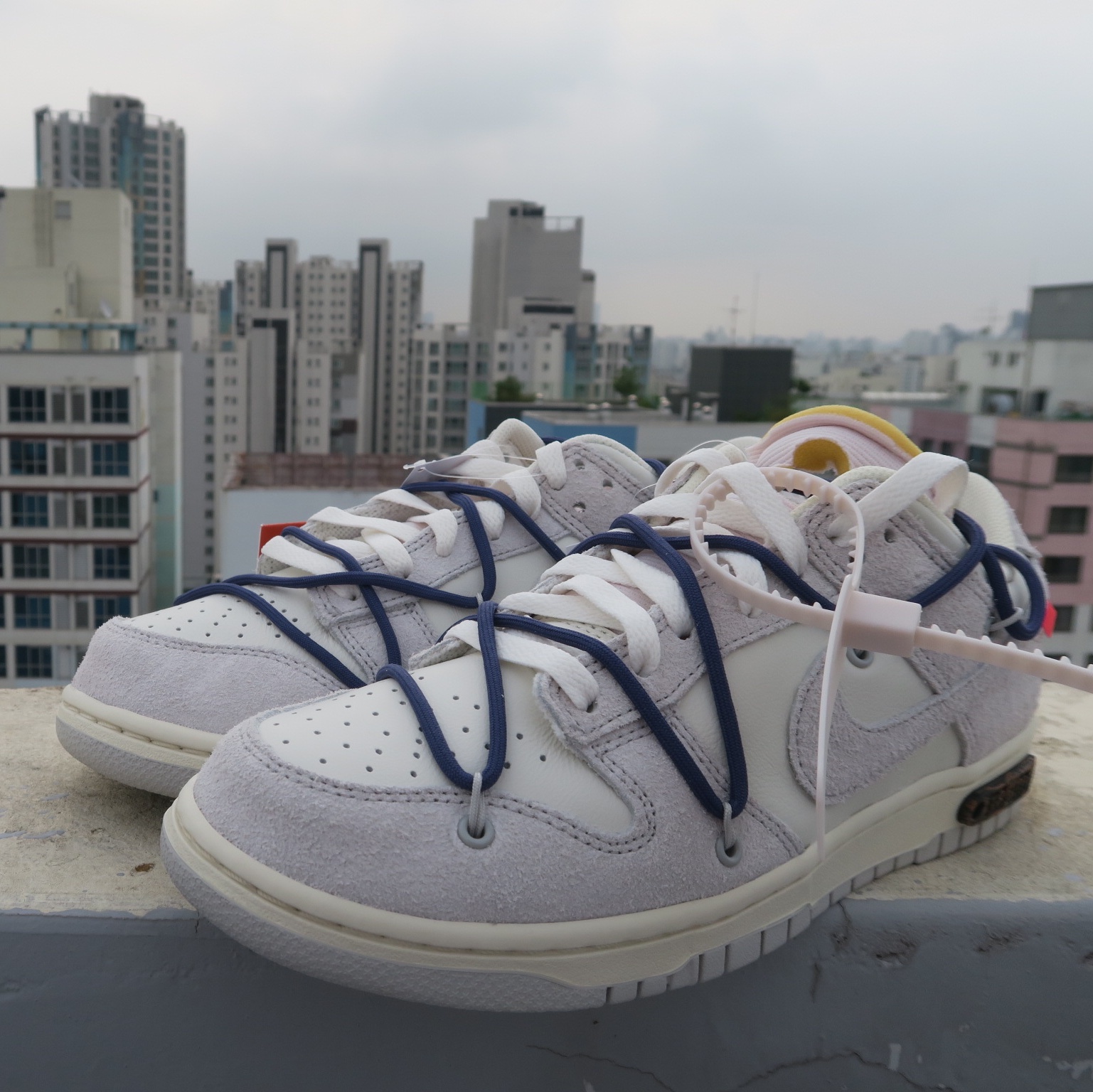 Nike x Off-White Dunk Low The 50 - Lot 18 착용 스타일 - 1