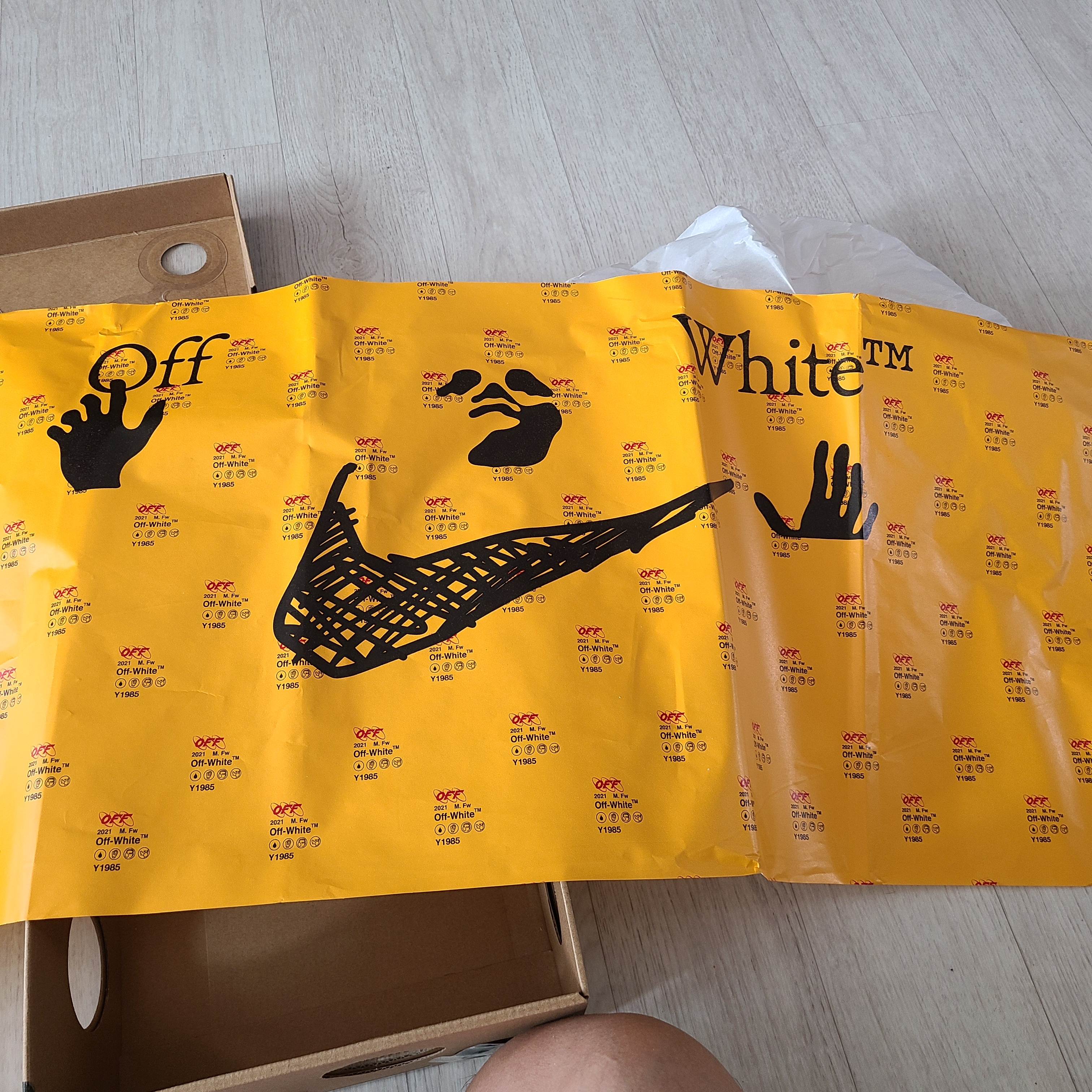 Nike x Off-White Dunk Low The 50 - Lot 18 착용 스타일 - 3
