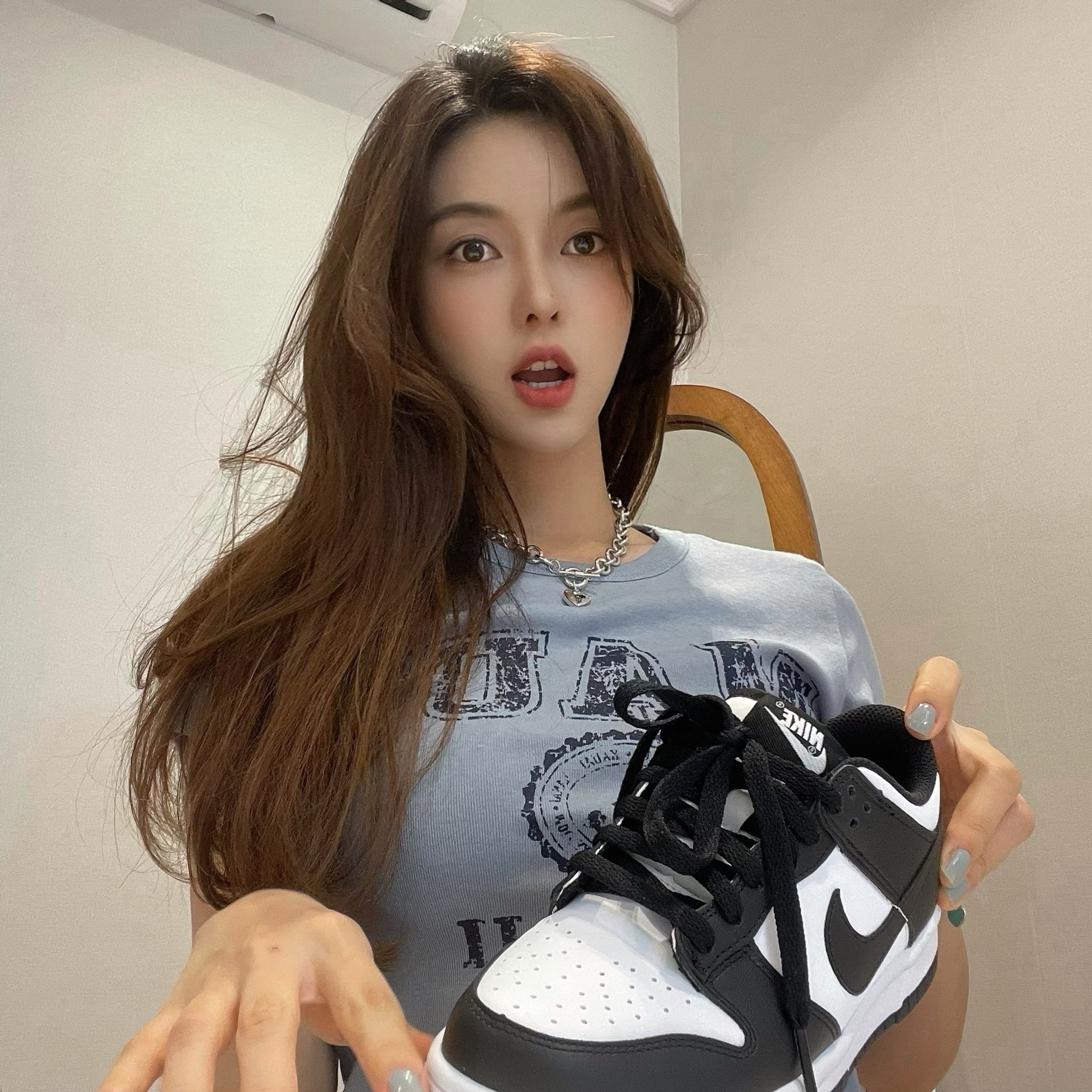 (W) Nike Dunk Low Black 착용 스타일 - 1