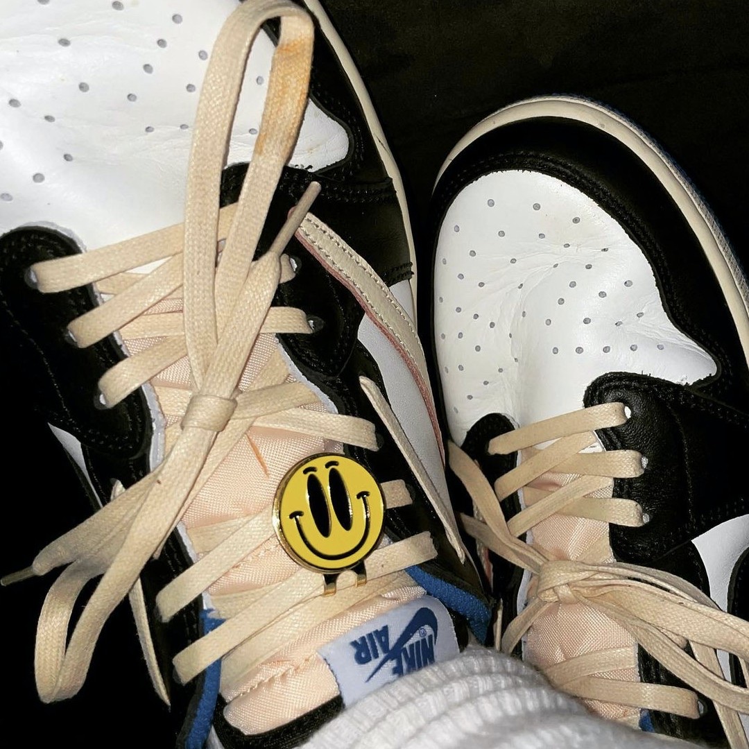 Jordan 1 x Travis Scott x Fragment Retro Low OG SP Military Blue 착용 스타일 - 4
