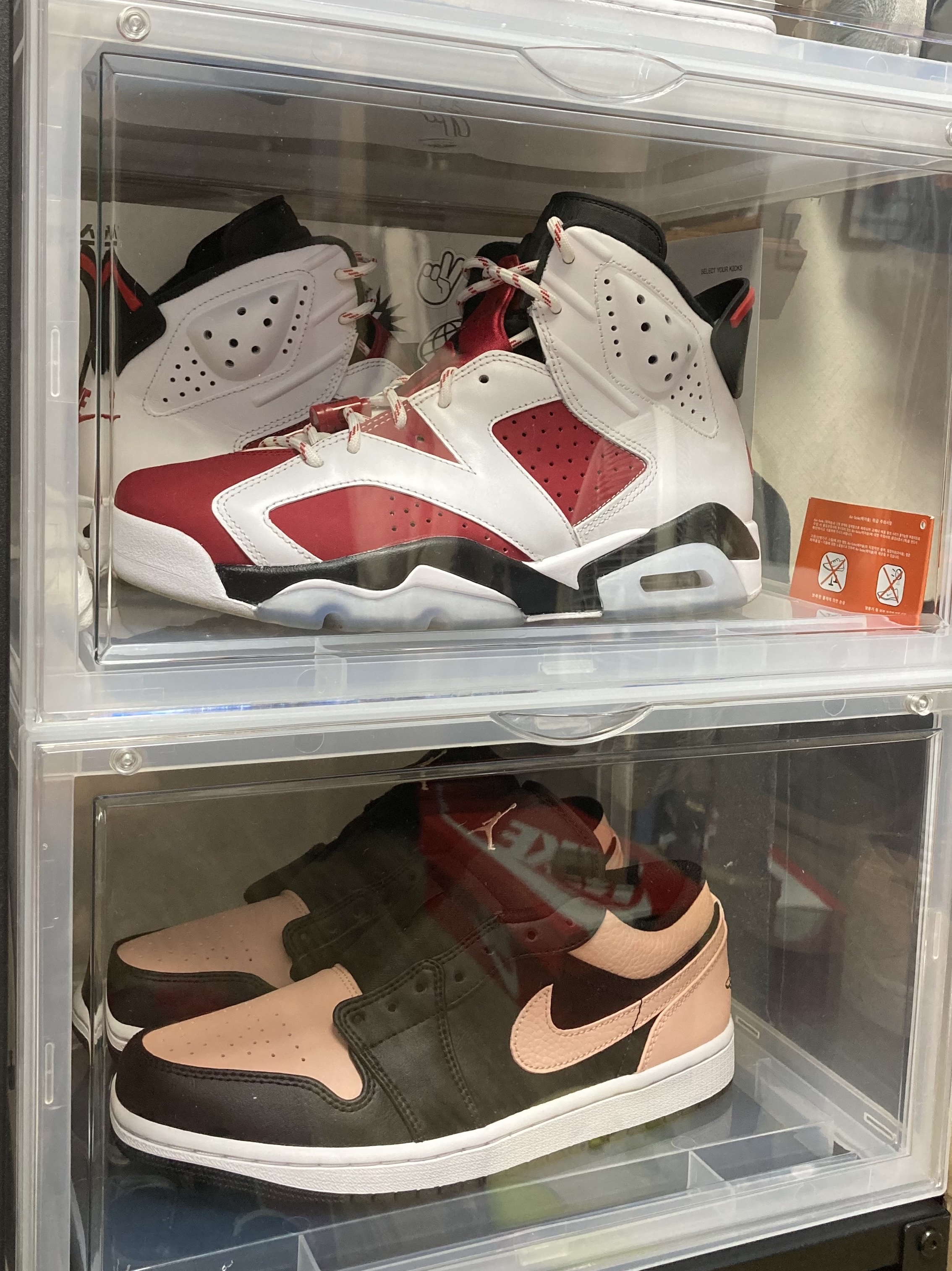 Jordan 6 x Travis Scott Retro SP British Khaki, Jordan 1 Retro High OG Bred Toe 착용 스타일 - 3