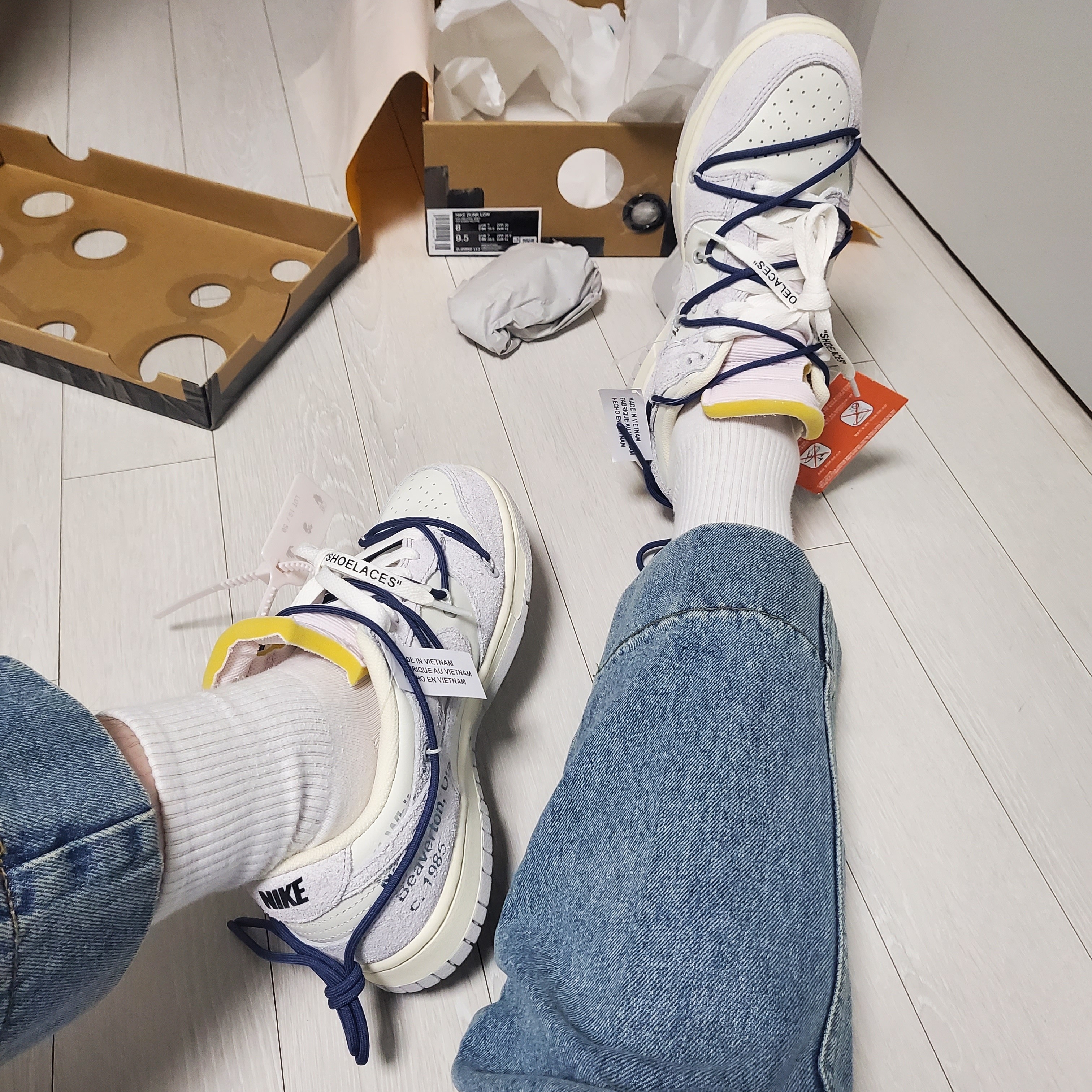 Nike x Off-White Dunk Low The 50 - Lot 18 착용 스타일 - 3
