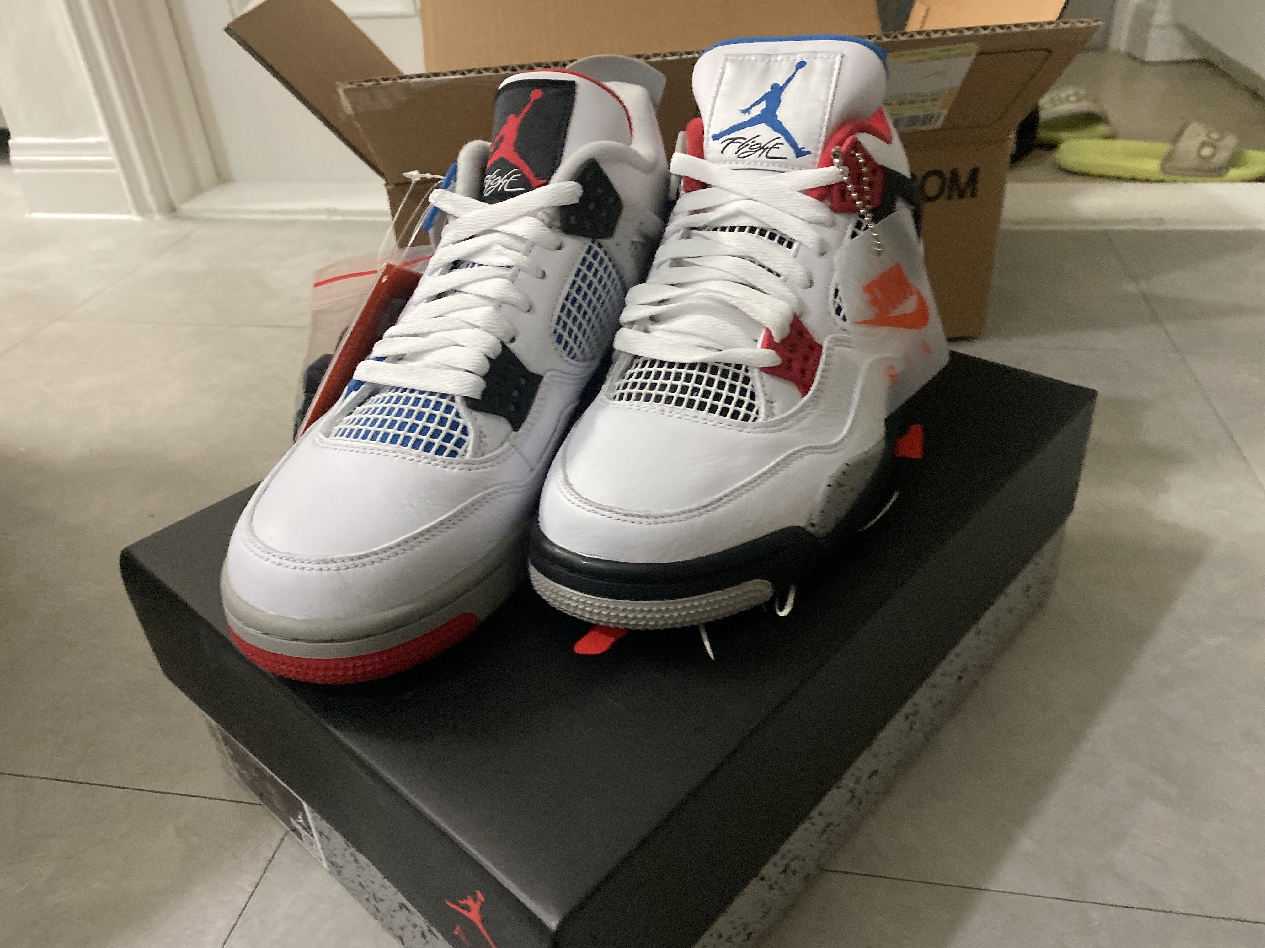 Jordan 4 Retro What The 4 착용 스타일