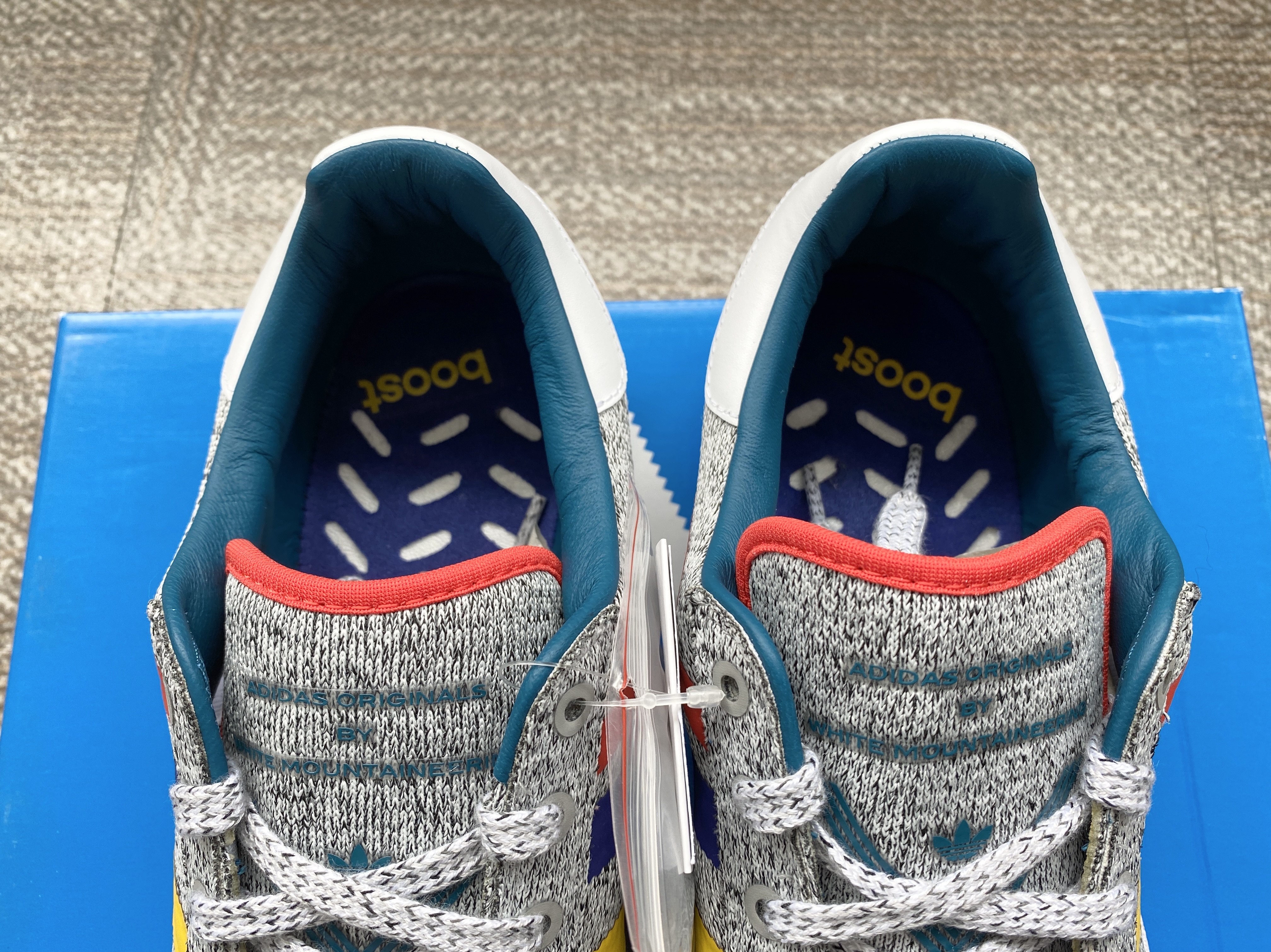 Adidas x White Mountaineering Superstar Light Grey Heather 착용 스타일 - 2