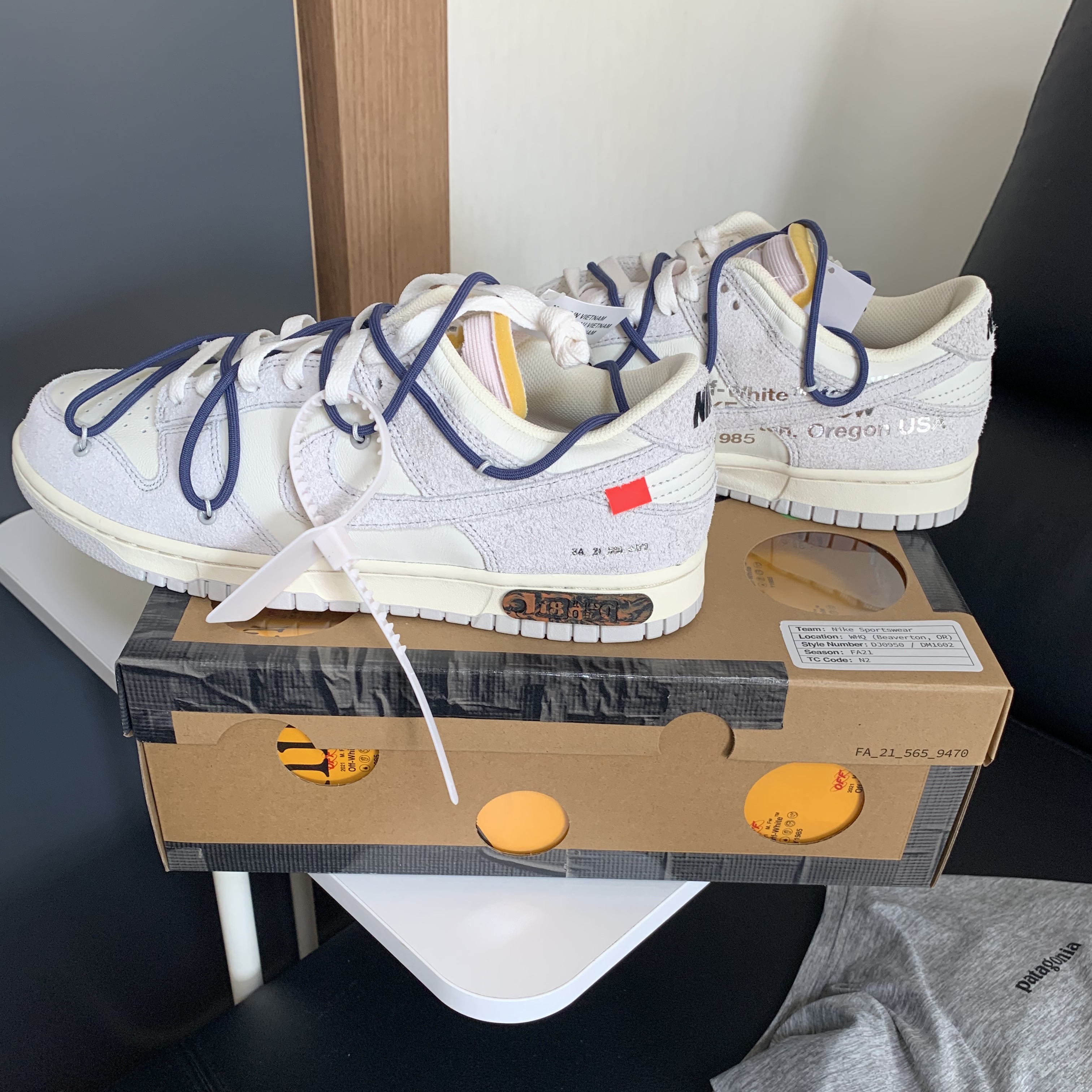 Nike x Off-White Dunk Low The 50 - Lot 18 착용 스타일