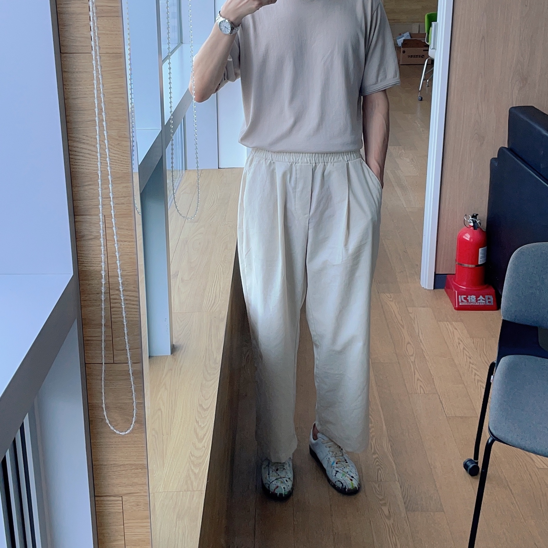 Maison Margiela Replica Paint Drop Sneakers 착용 스타일
