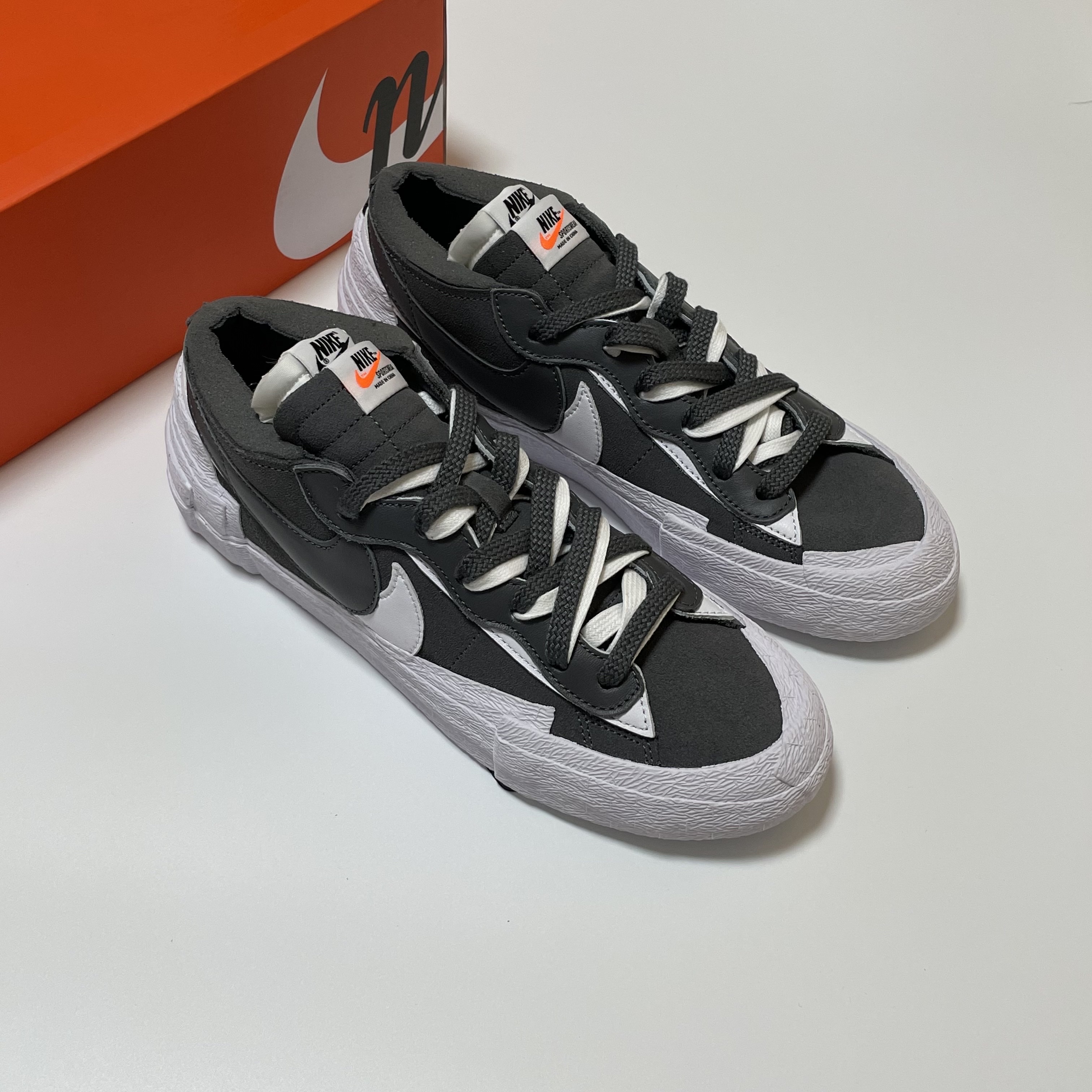 Nike x Sacai Blazer Low Iron Grey 착용 스타일