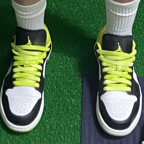 Jordan 1 Low SE Cyber Green 착용 스타일