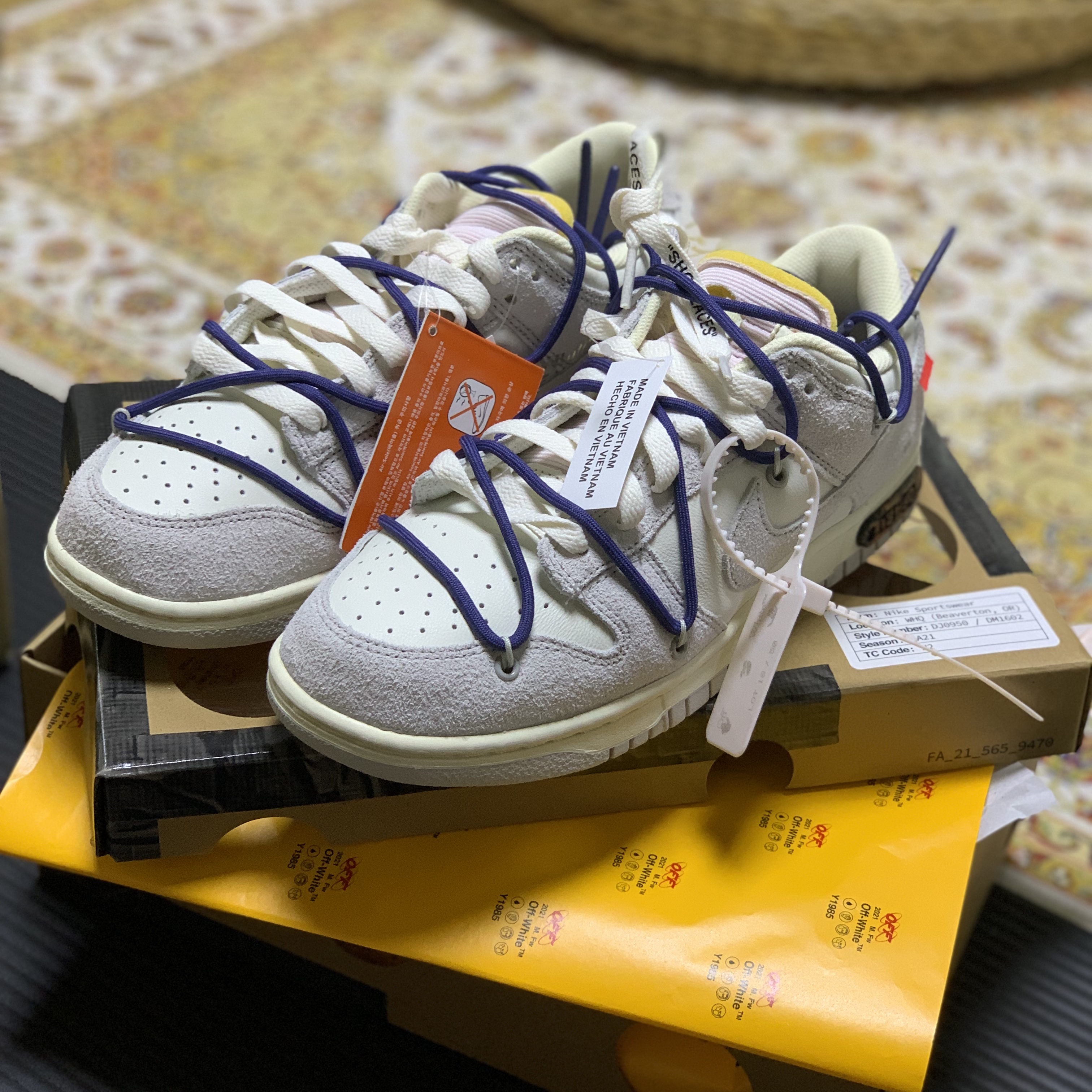 Nike x Off-White Dunk Low The 50 - Lot 18 착용 스타일