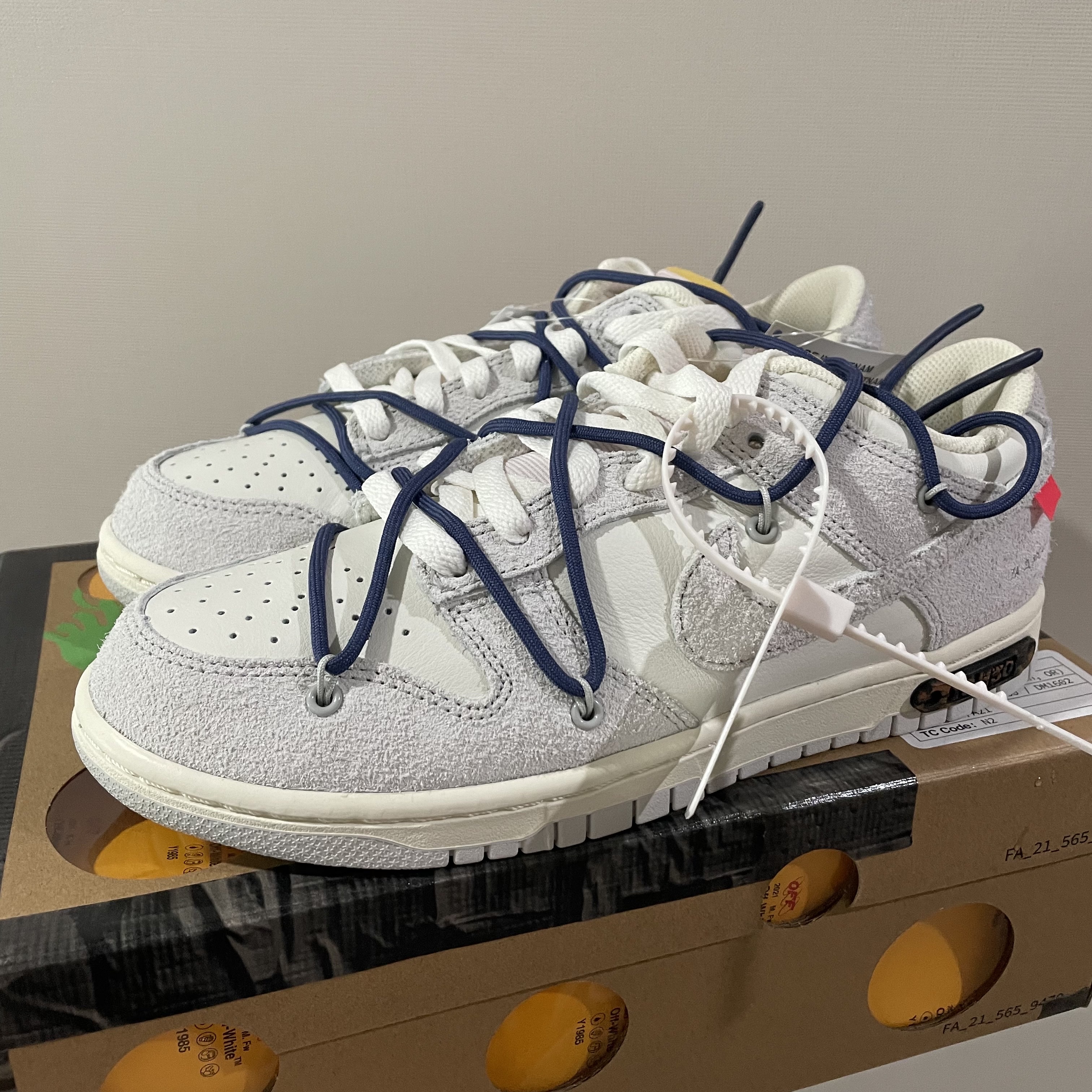 Nike x Off-White Dunk Low The 50 - Lot 18 착용 스타일 - 3