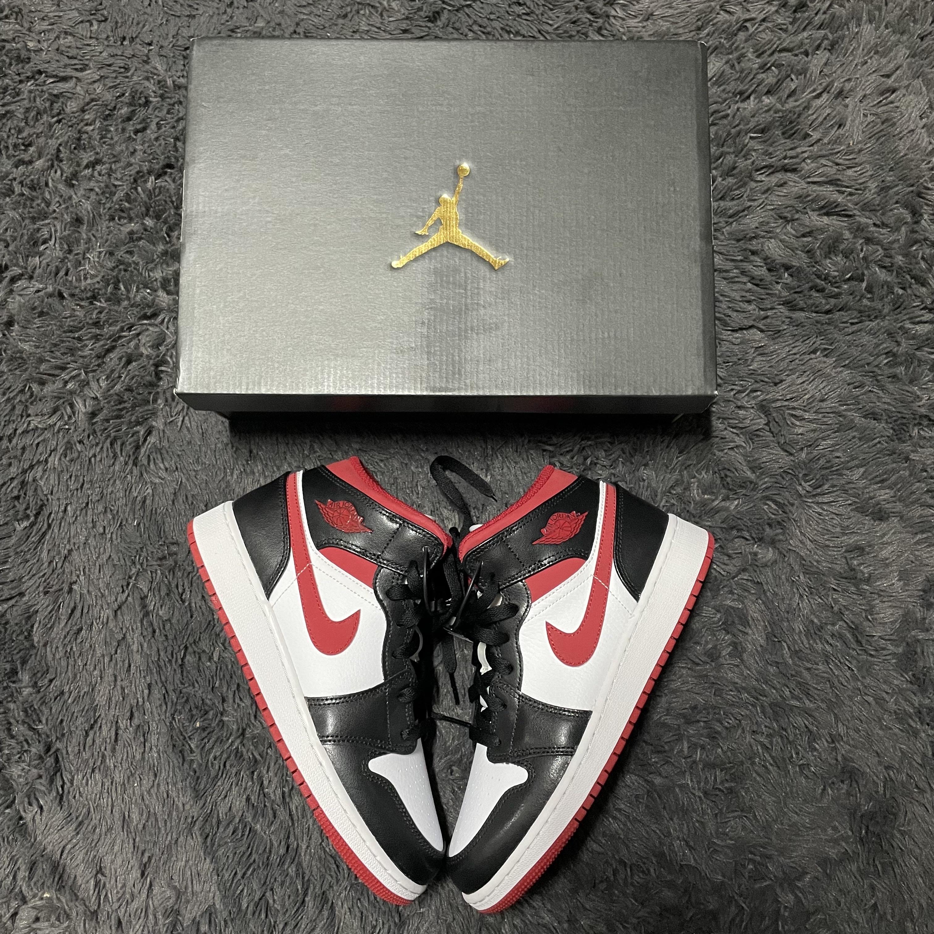 Jordan 1 Mid Gym Red Black White, (GS) Jordan 1 Mid Gym Red Black White 착용 스타일 - 3