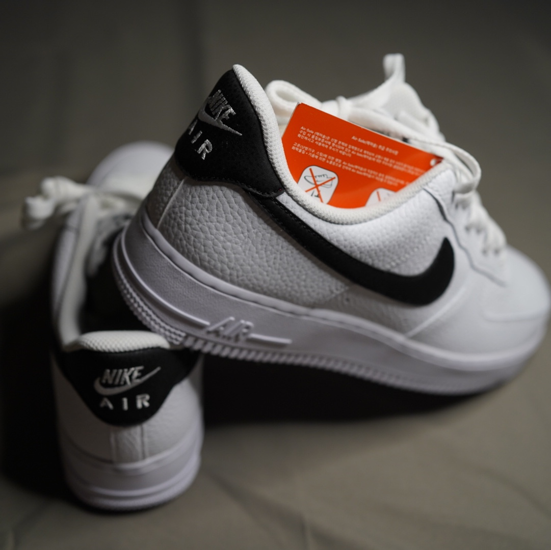 Nike Air Force 1 '07 White Black 착용 스타일 - 3