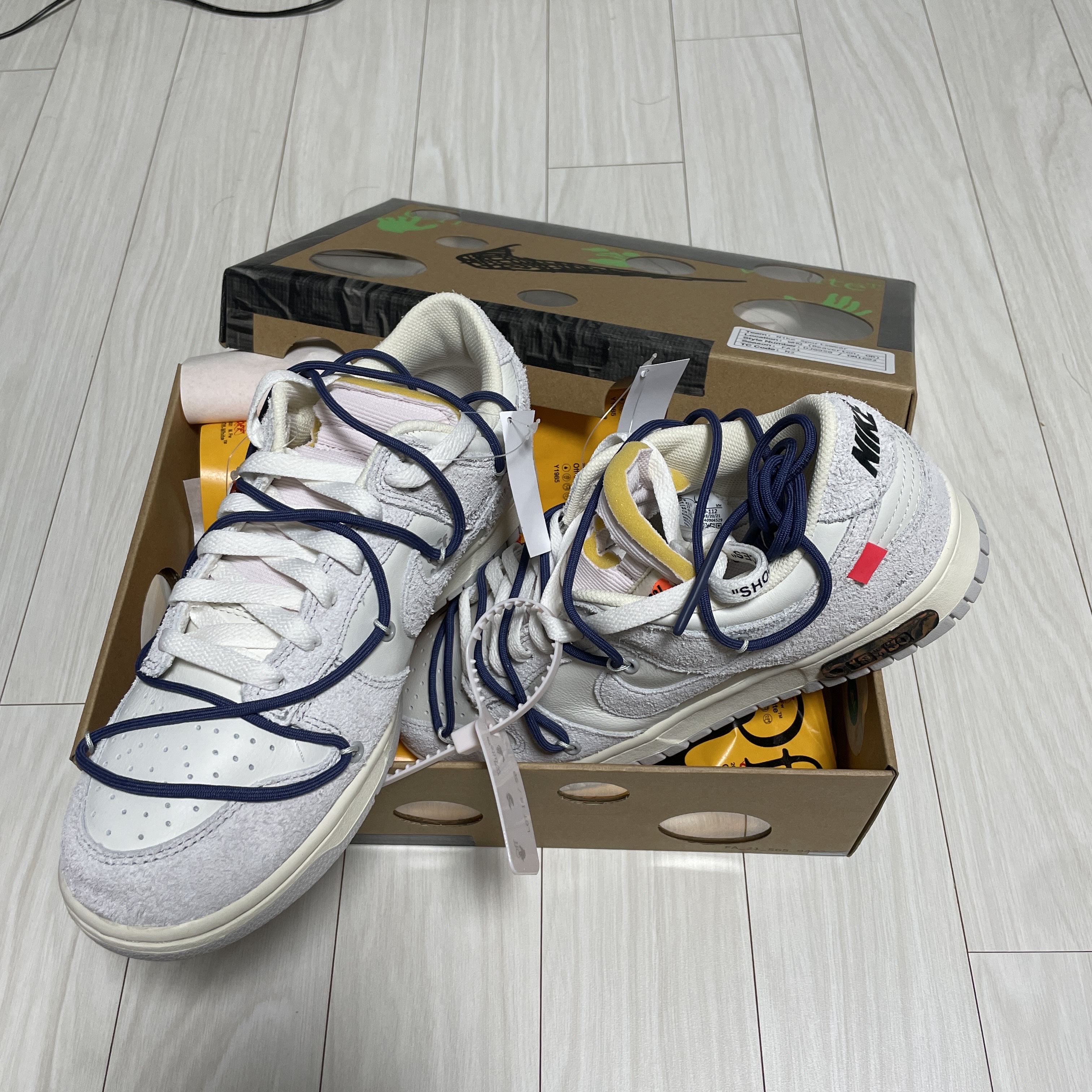 Nike x Off-White Dunk Low The 50 - Lot 18 착용 스타일
