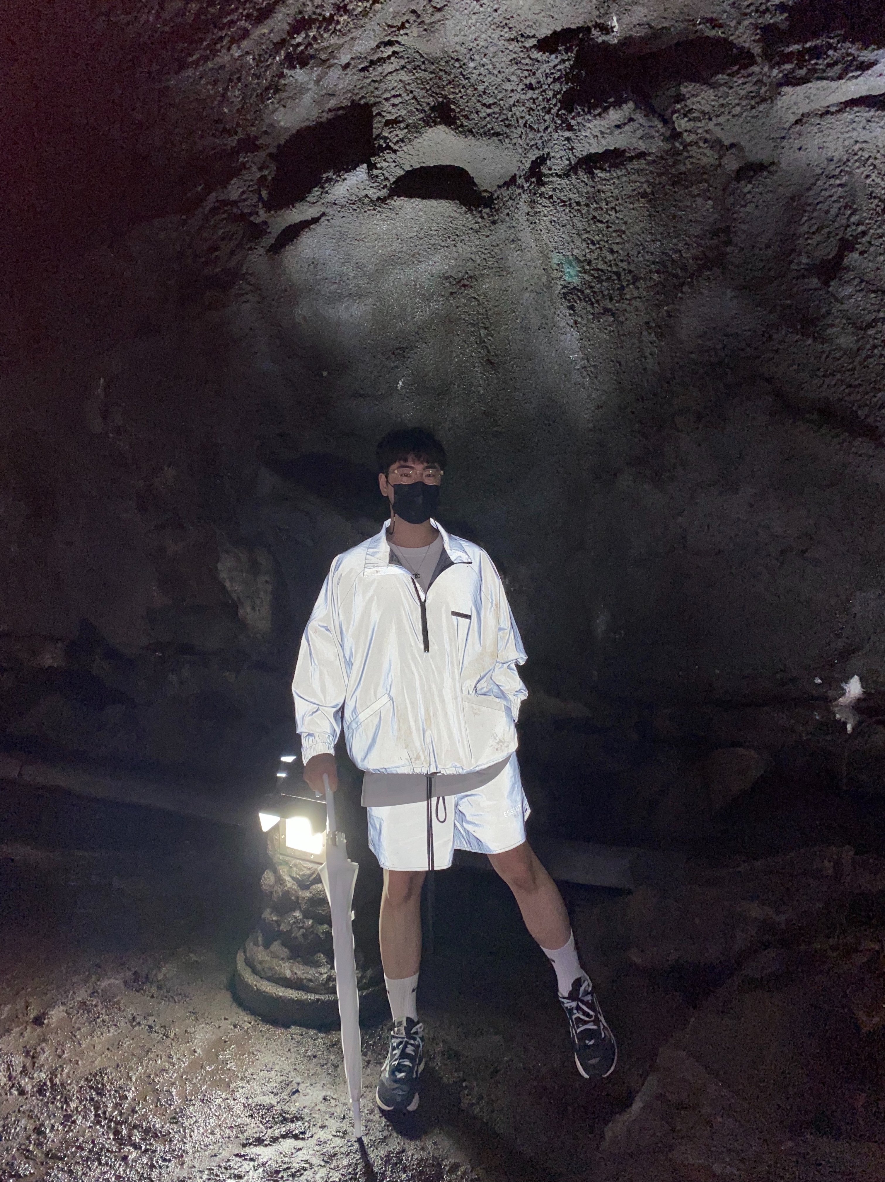 Essentials Volley Shorts Black Reflective - 20SS, Essentials Track Jacket Black Reflective - 20FW 착용 스타일 - 1