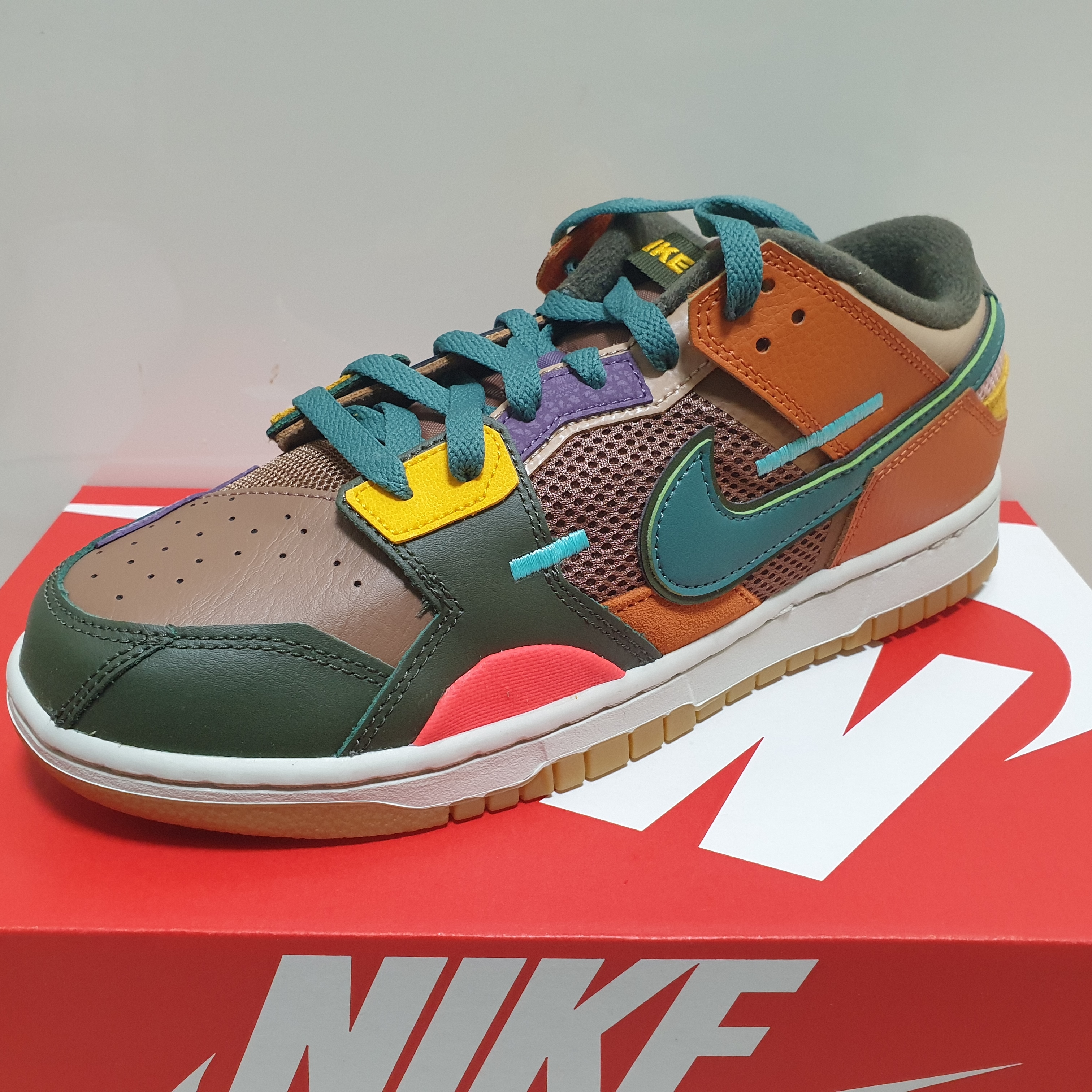 Nike Dunk Scrap Archeo Brown 착용 스타일