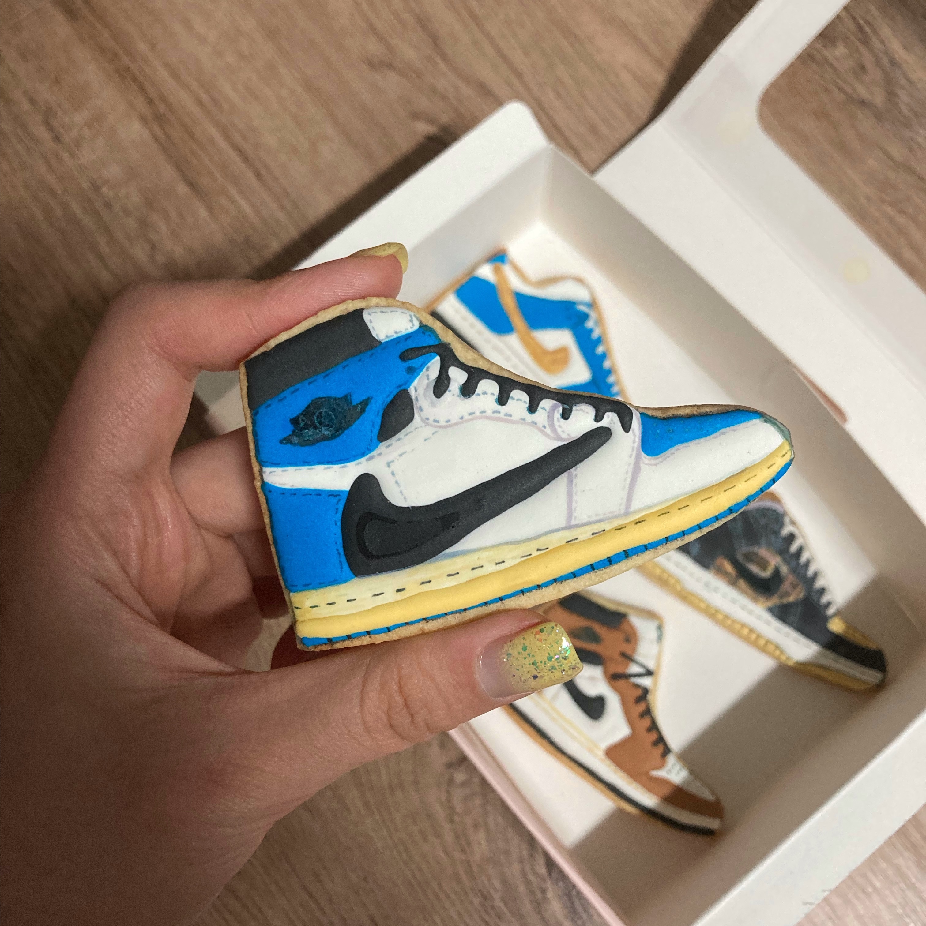 Jordan 1 x Travis Scott x Fragment Retro High OG SP Military Blue 착용 스타일