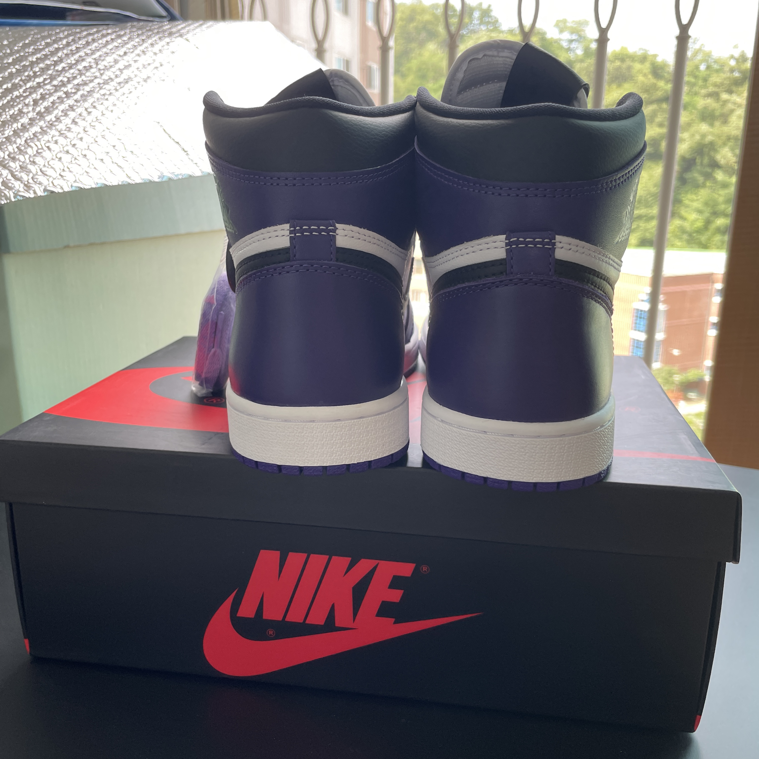 Jordan 1 Retro High OG Court Purple 2020 착용 스타일 - 3