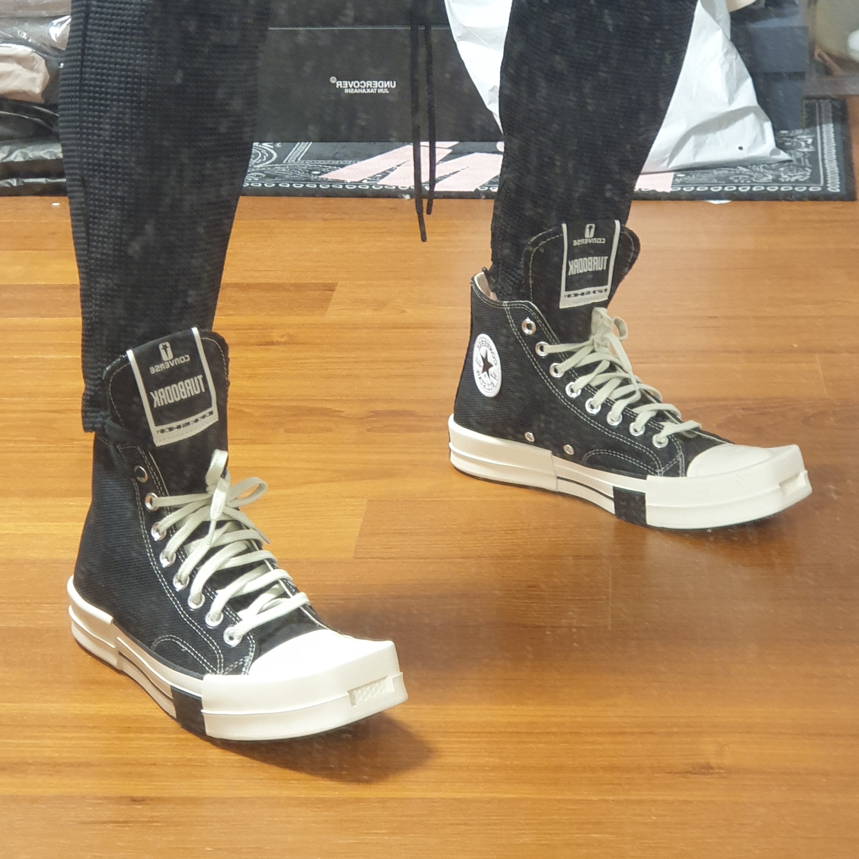 Converse x Drkshdw Turbodrk Chuck 70 Hi Black, Nike x Fear of God TI Run Pants Black 착용 스타일 - 5