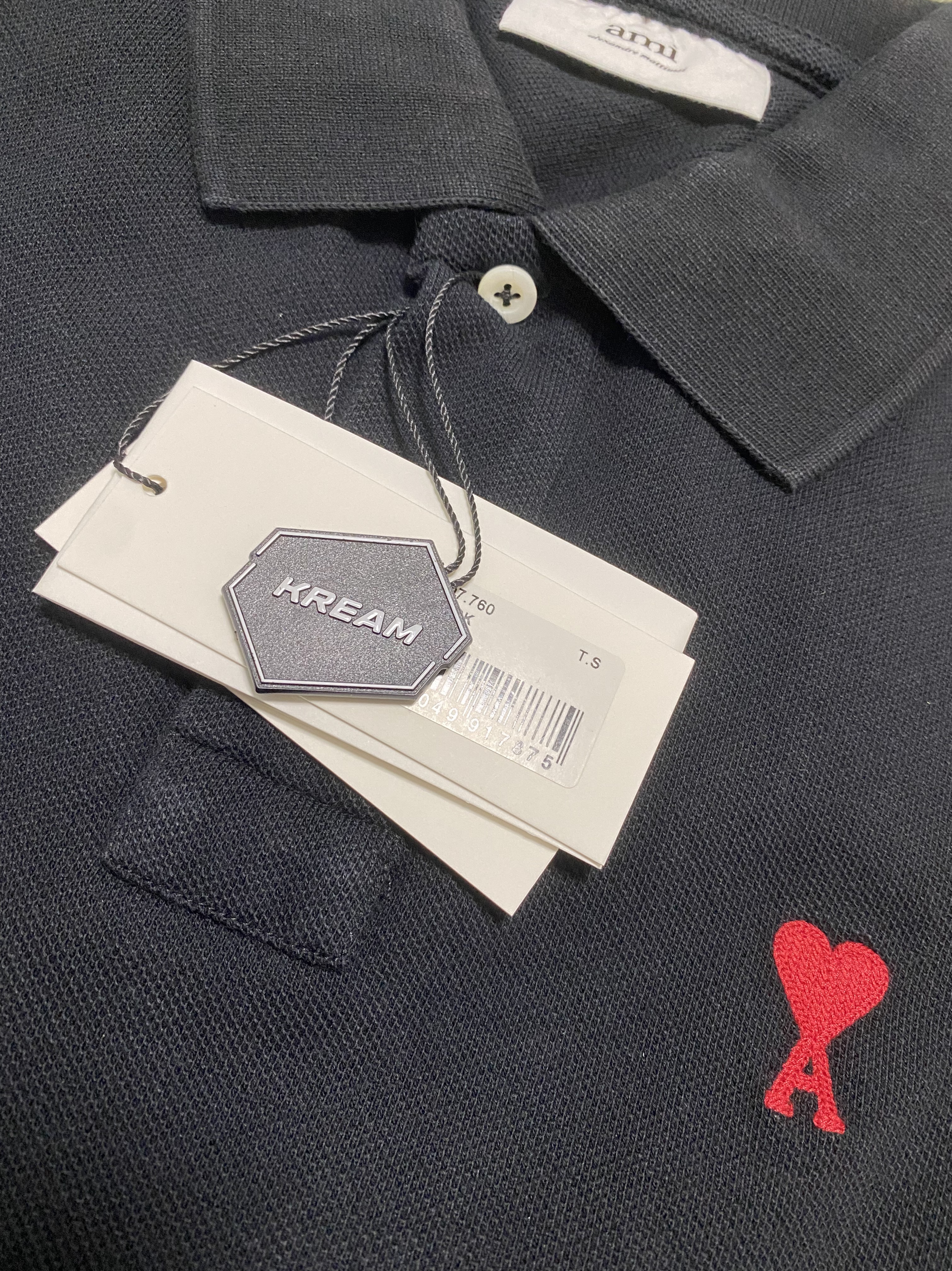 AMI de Coeur Polo Shirt Black 착용 스타일