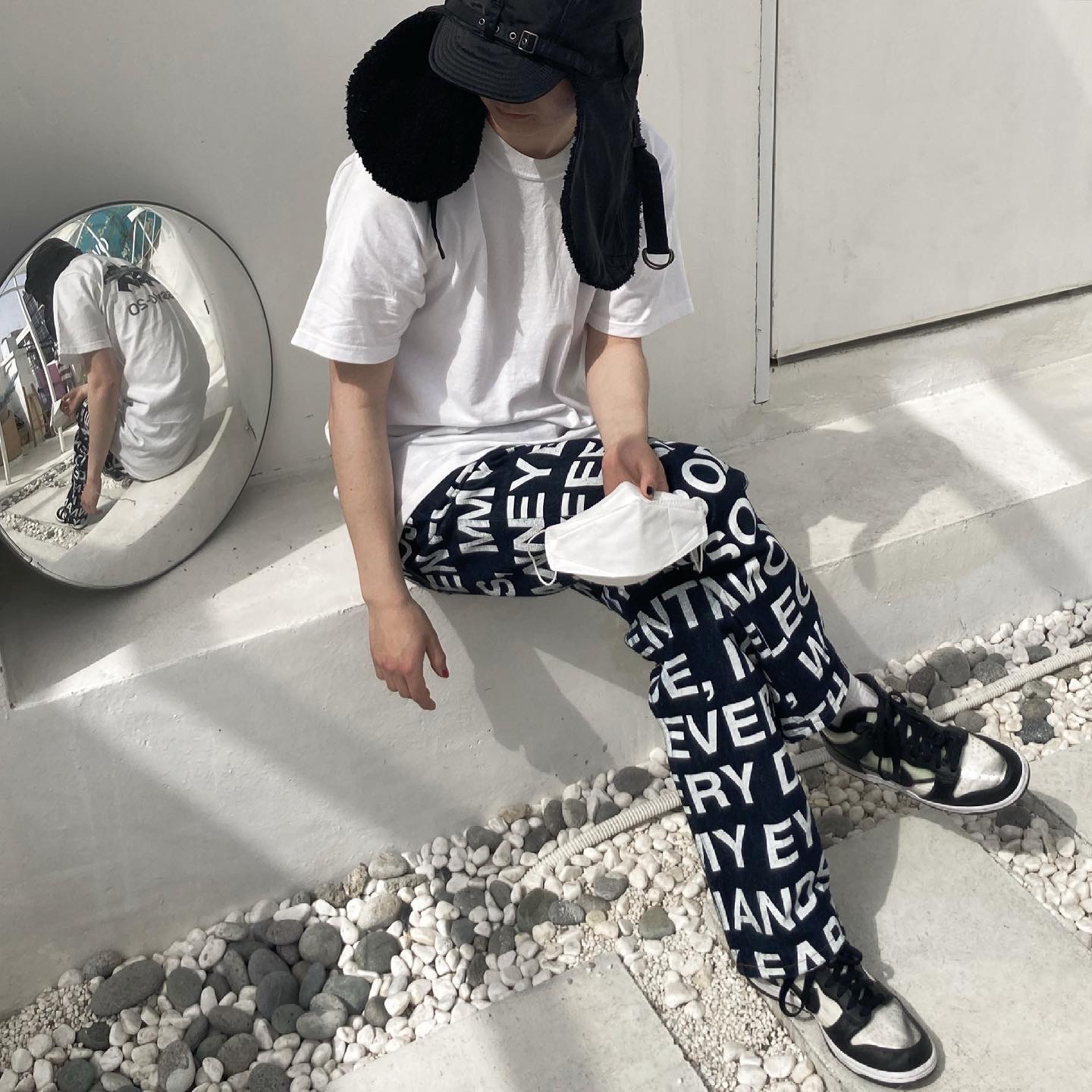 Stussy x CDG Surfman T-Shirt White 착용 스타일