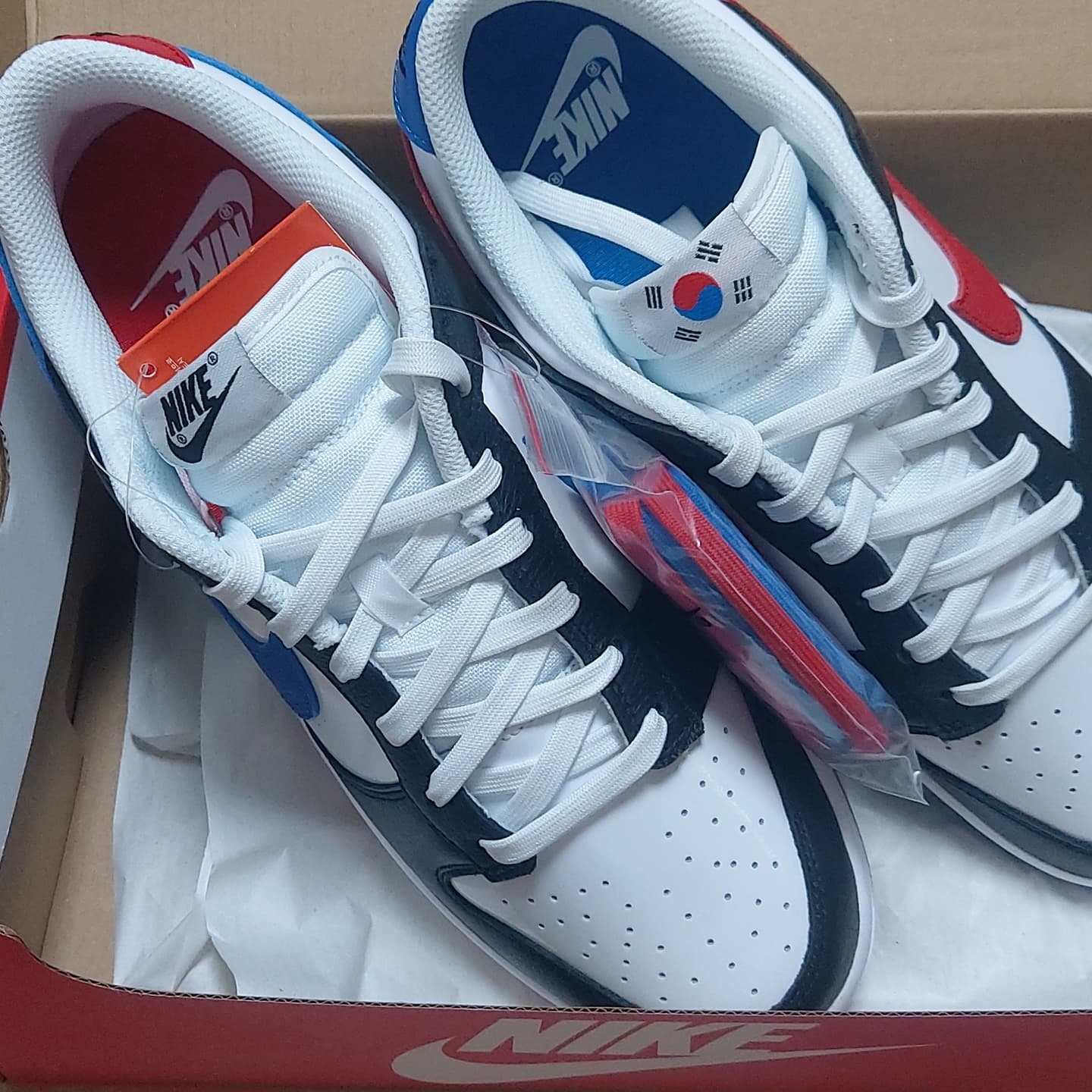 Nike Dunk Low SE Seoul 착용 스타일 - 2