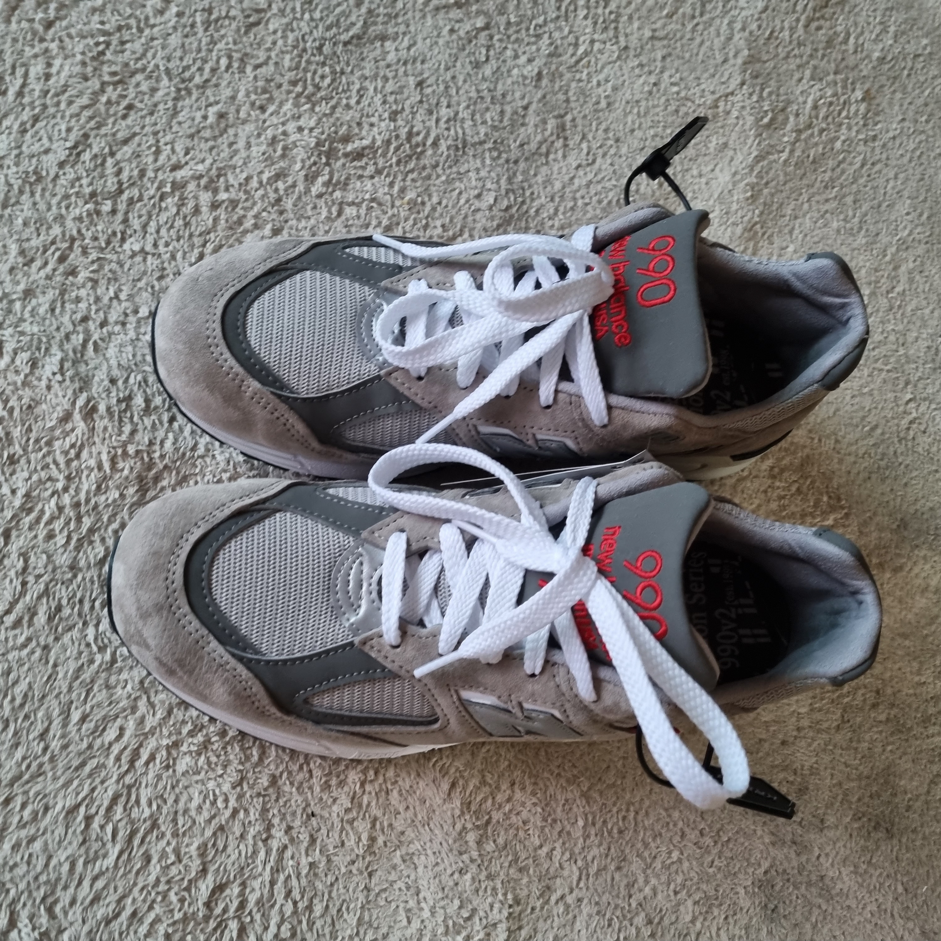 New Balance 990vs2 Made in USA Grey 착용 스타일 - 2