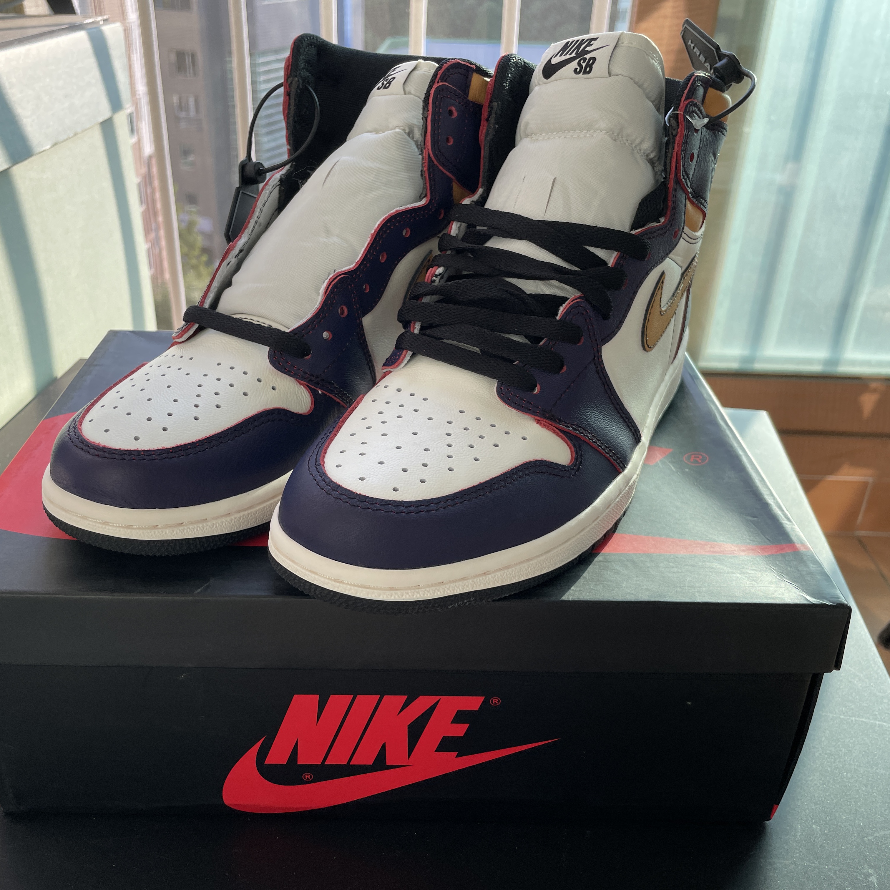 Jordan 1 Retro High OG Defiant SB LA to Chicago 착용 스타일 - 1