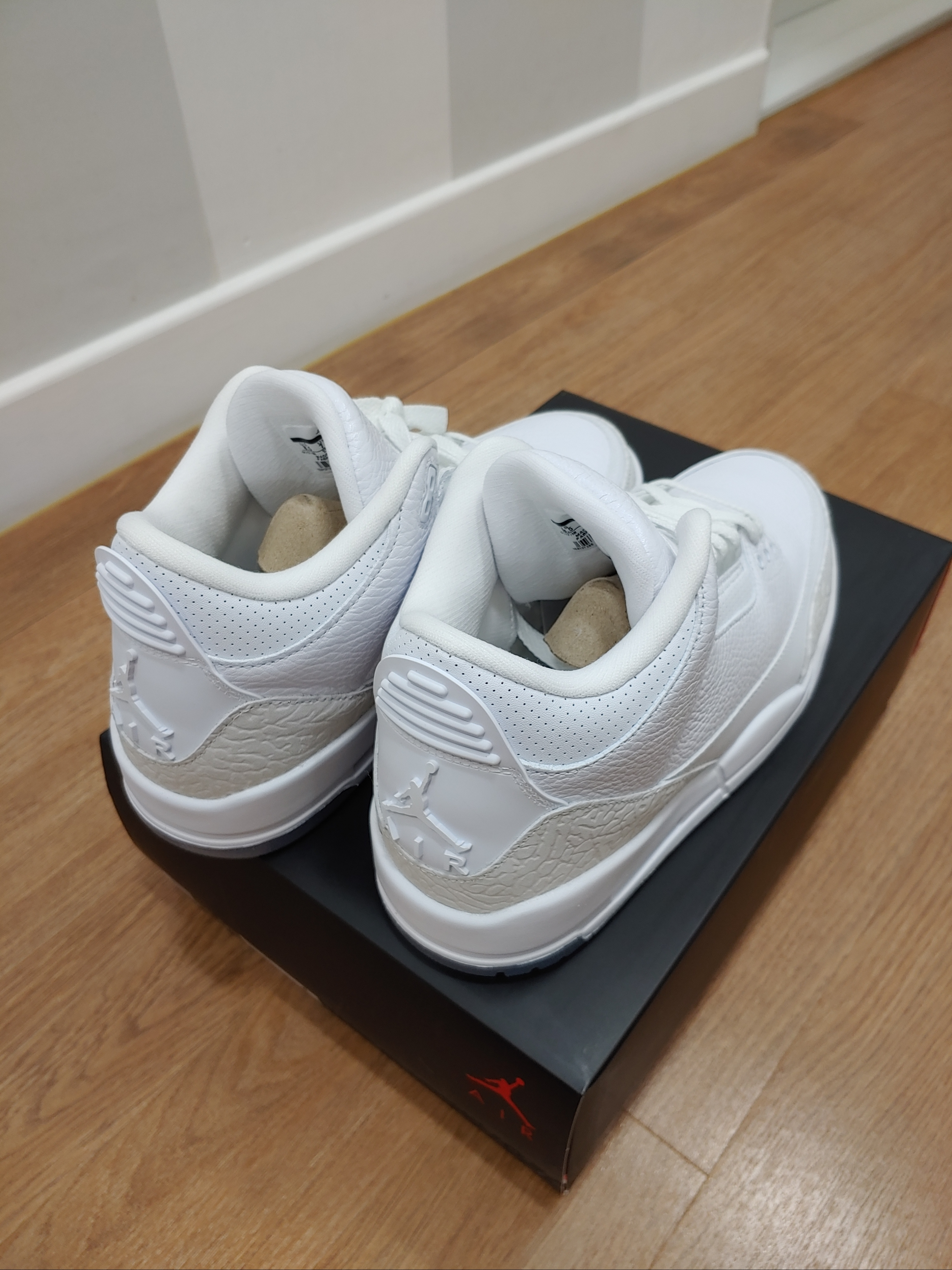 Jordan 3 Retro Pure White 2018 착용 스타일 - 3
