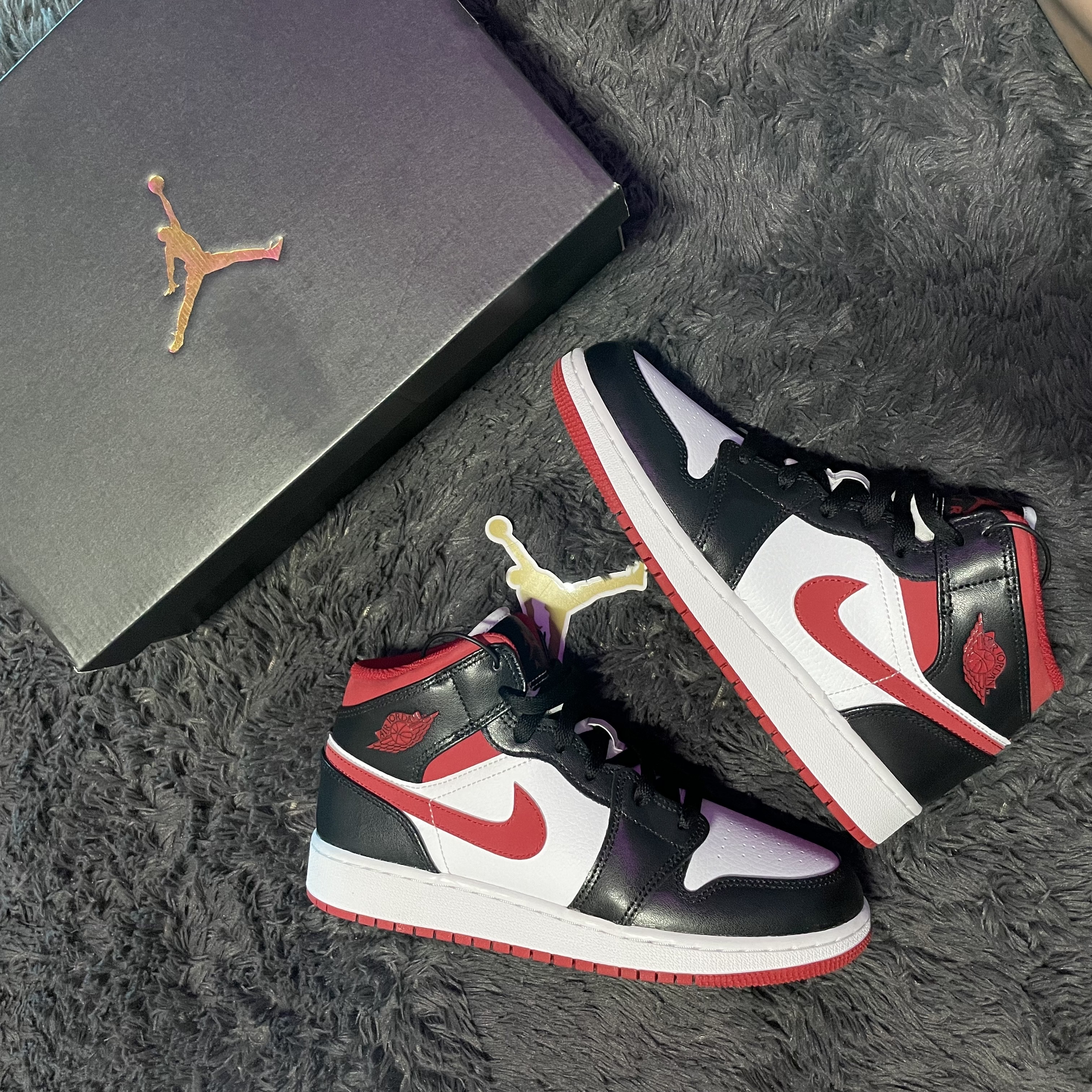 Jordan 1 Mid Gym Red Black White, (GS) Jordan 1 Mid Gym Red Black White 착용 스타일 - 4