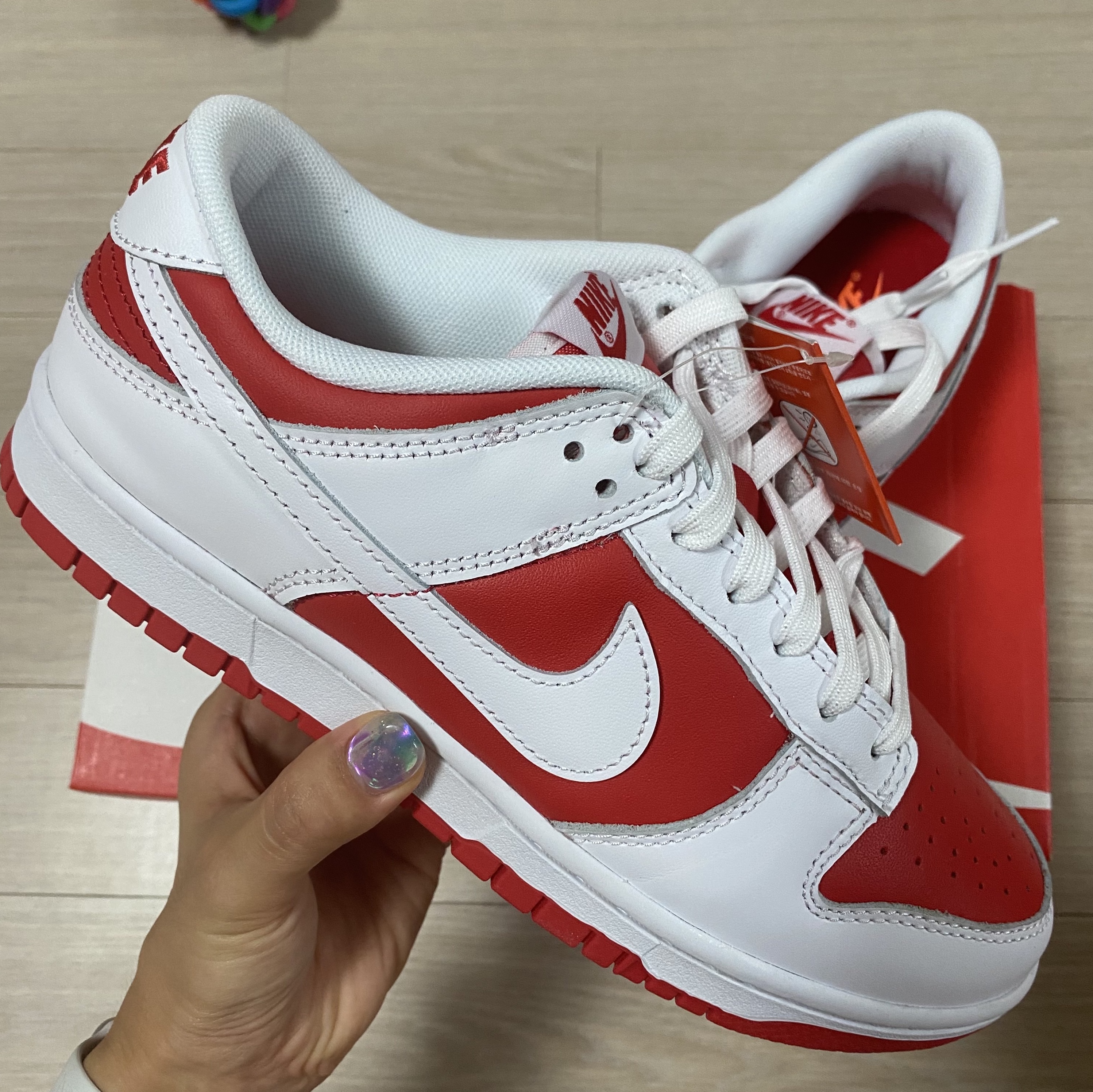 Nike Dunk Low Retro Championship Red 착용 스타일