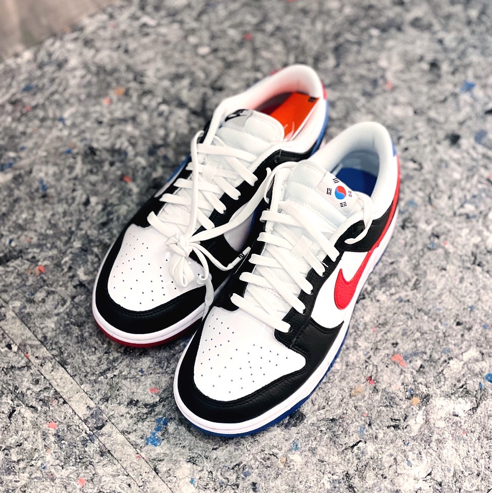 Nike Dunk Low SE Seoul (With Special Gift), Nike Dunk Low SE Seoul 착용 스타일 - 1