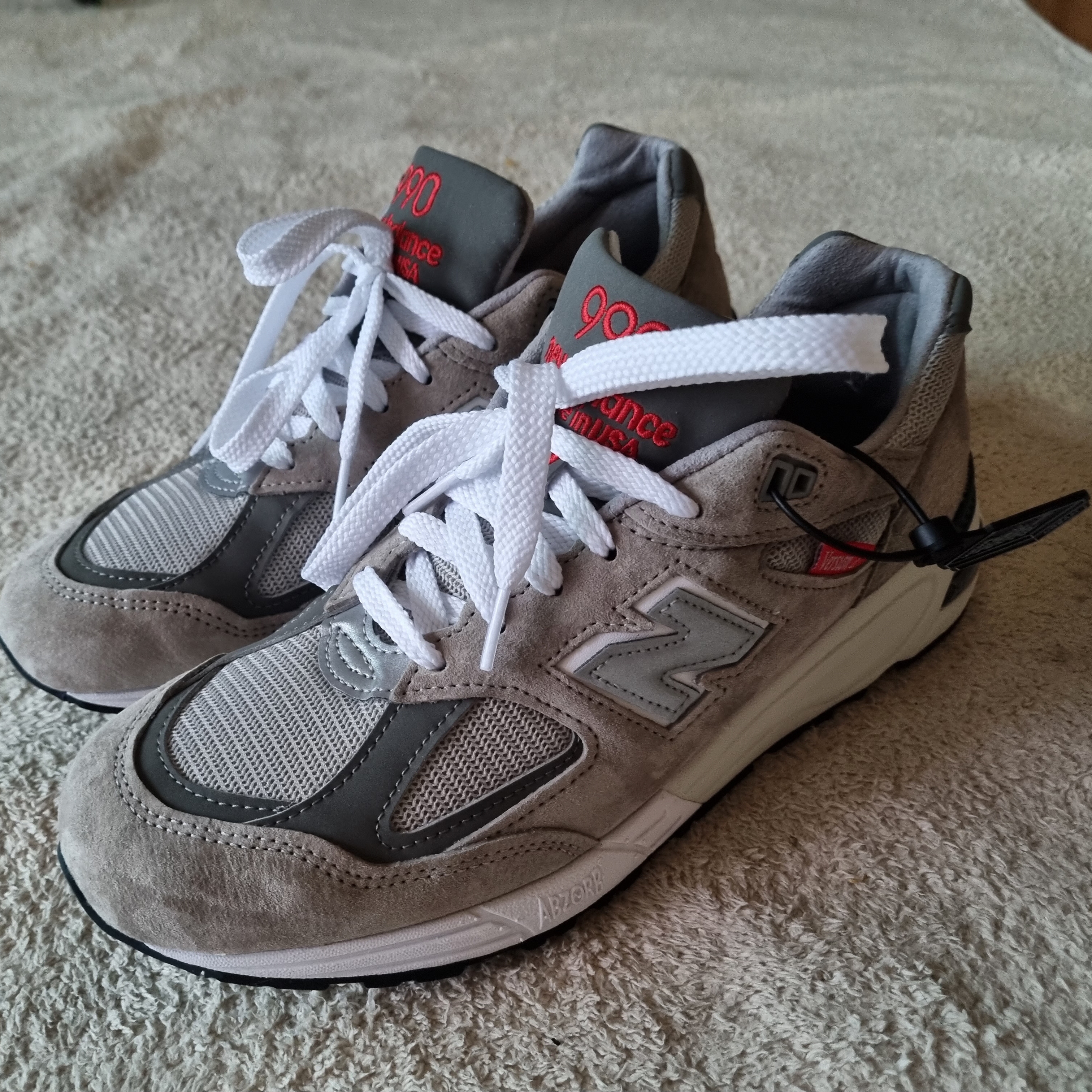 New Balance 990vs2 Made in USA Grey 착용 스타일 - 1
