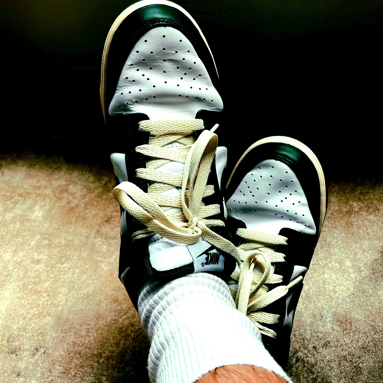 Nike Dunk Low Retro Varsity Green 착용 스타일