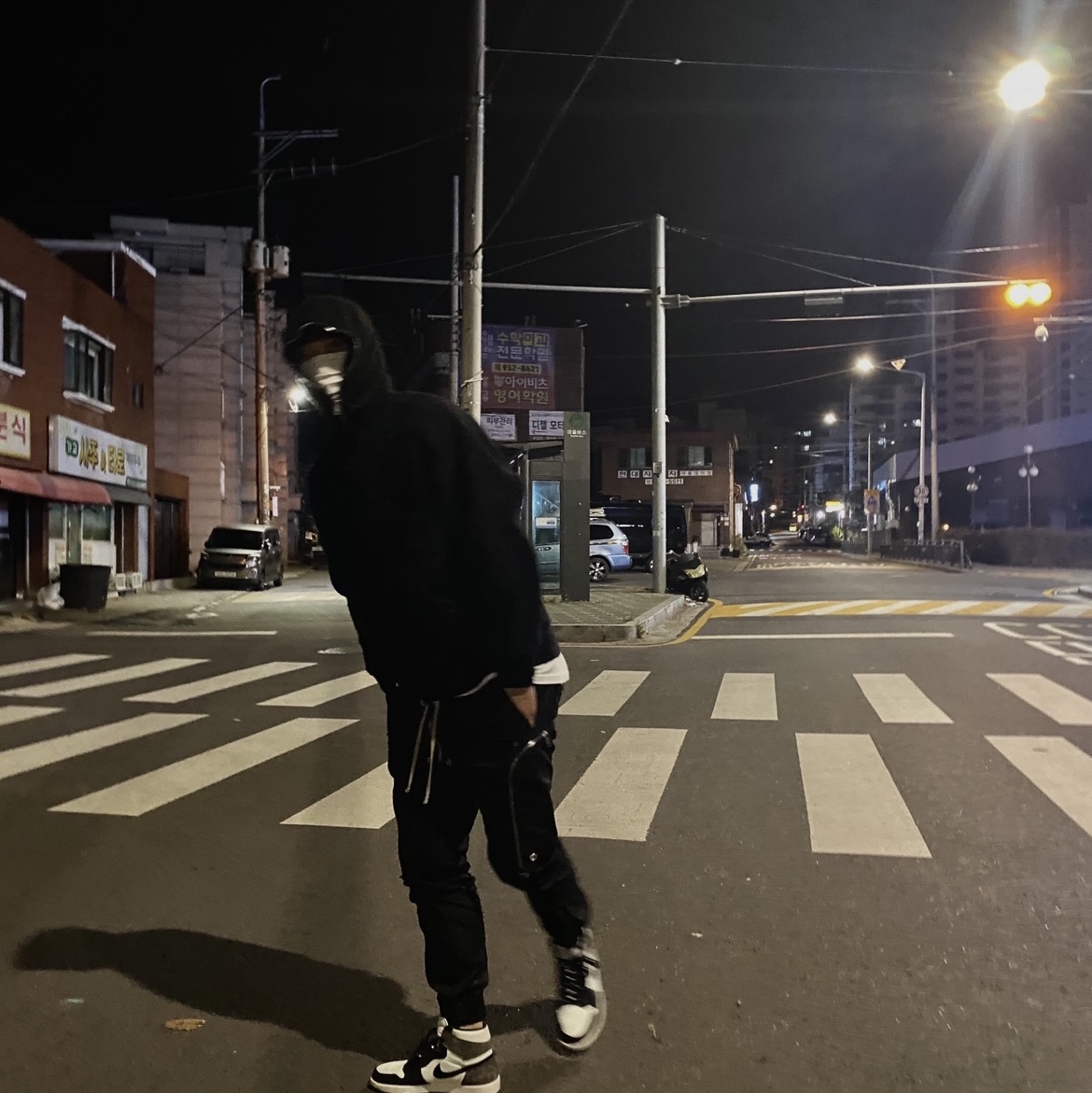 Jordan 1 Retro High OG Black Mocha 착용 스타일