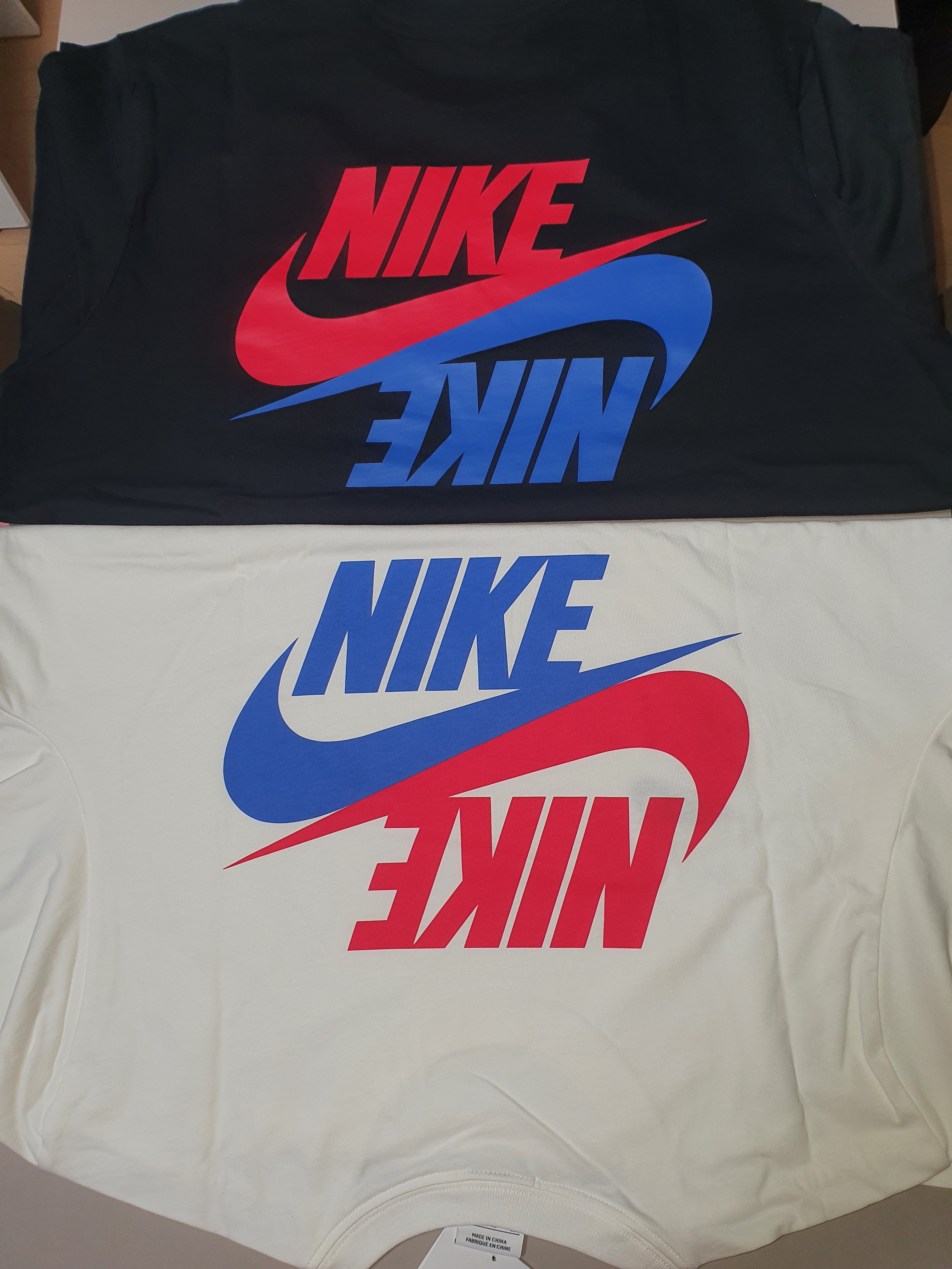 Nike Hangul T-Shirt Black, Nike Hangul T-Shirt White 착용 스타일 - 1