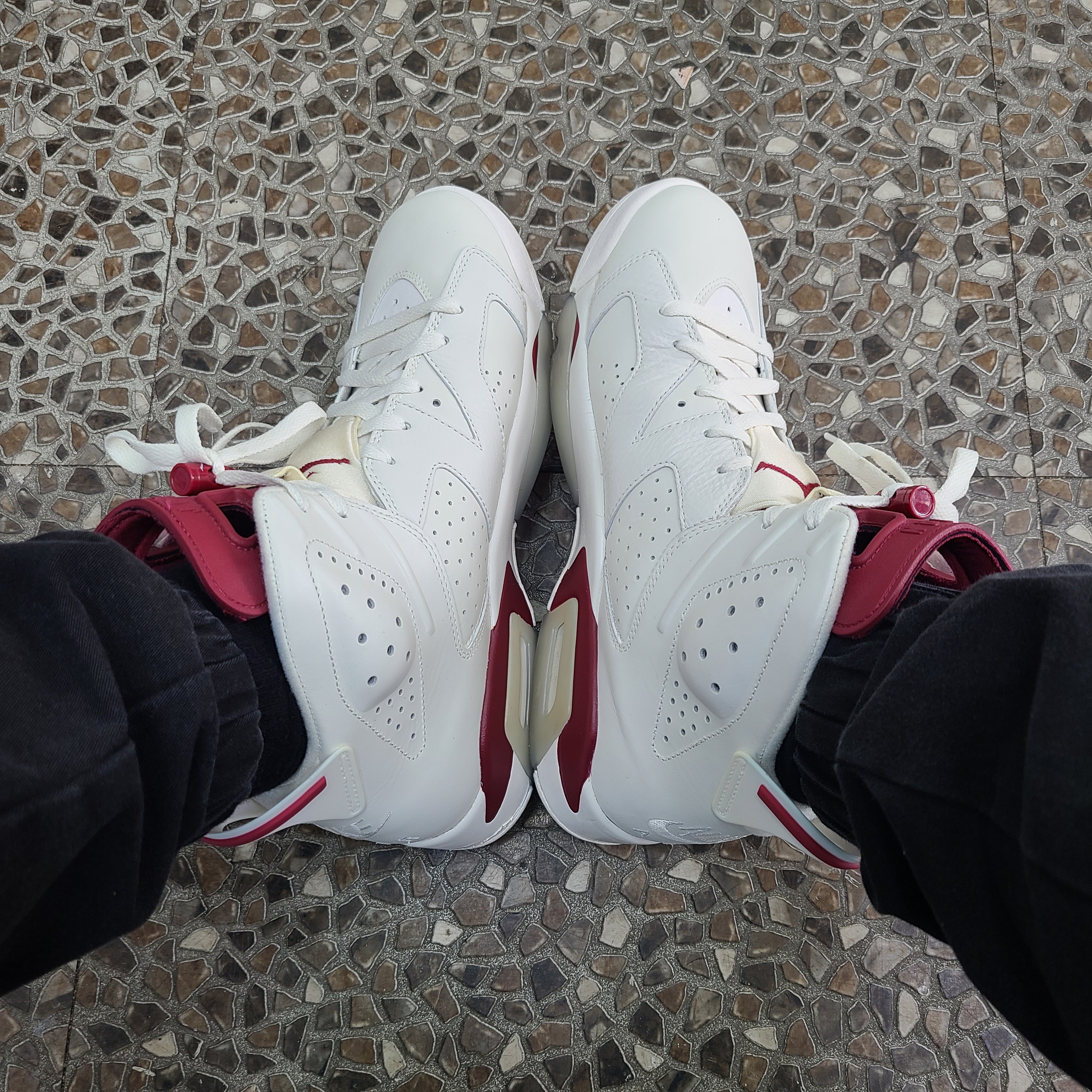 Jordan 6 Retro Maroon 2015 착용 스타일 - 1