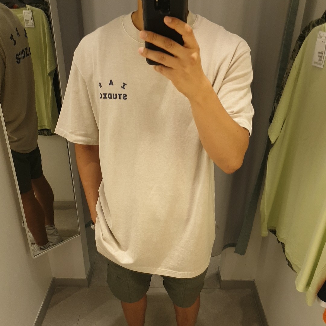 IAB Studio Pigment T-Shirt Oatmeal 착용 스타일