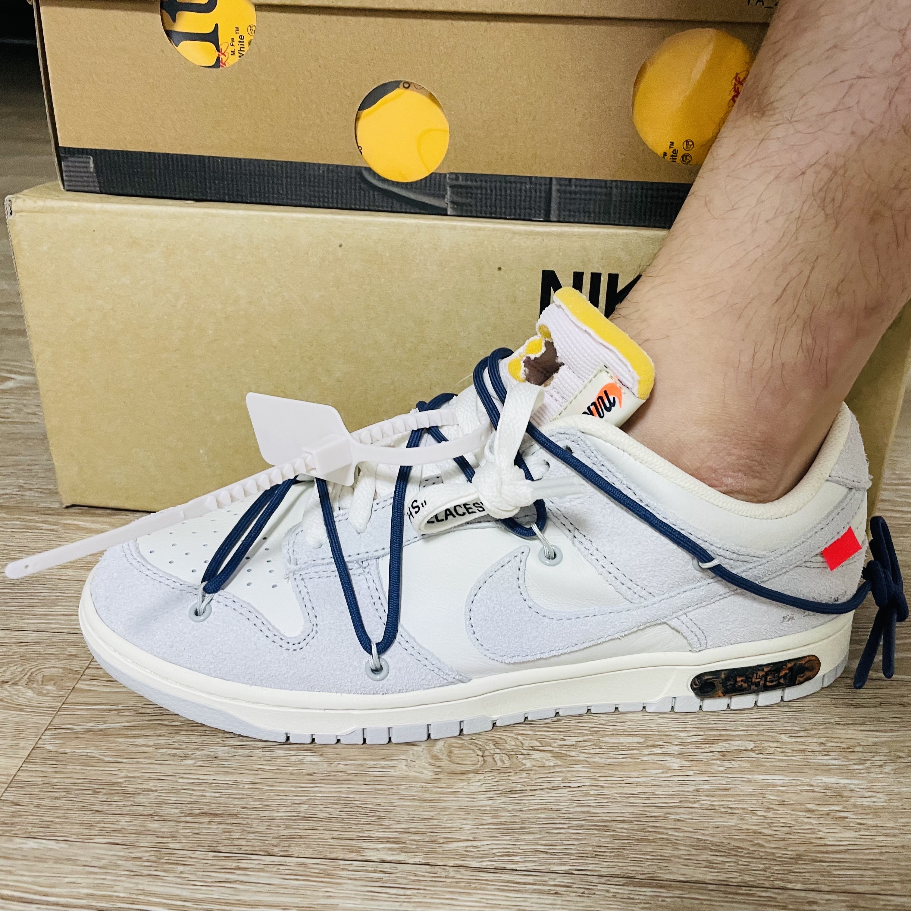 Nike x Off-White Dunk Low The 50 - Lot 18 착용 스타일 - 5