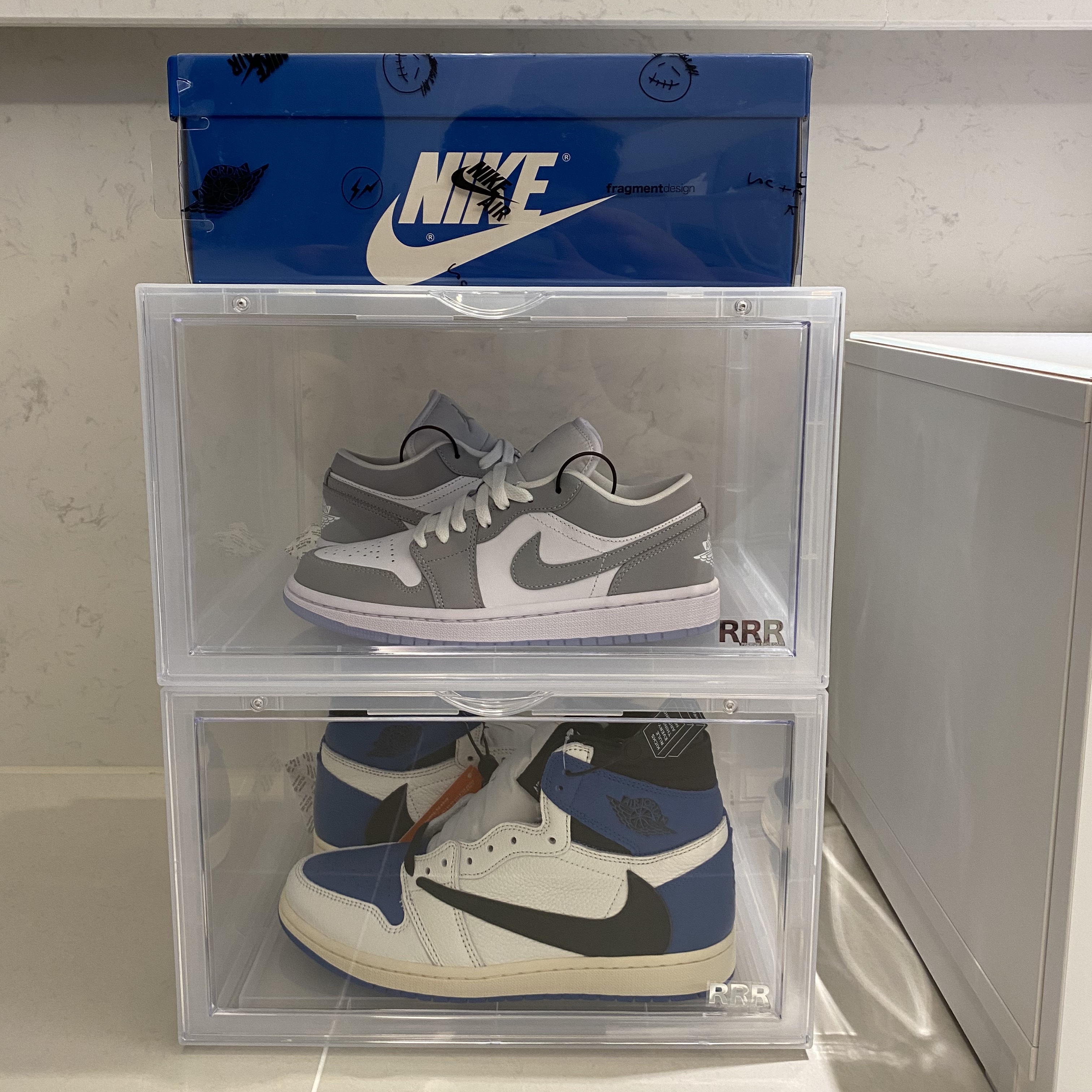 Jordan 1 x Travis Scott x Fragment Retro High OG SP Military Blue, (W) Jordan 1 Low White Wolf Grey 착용 스타일