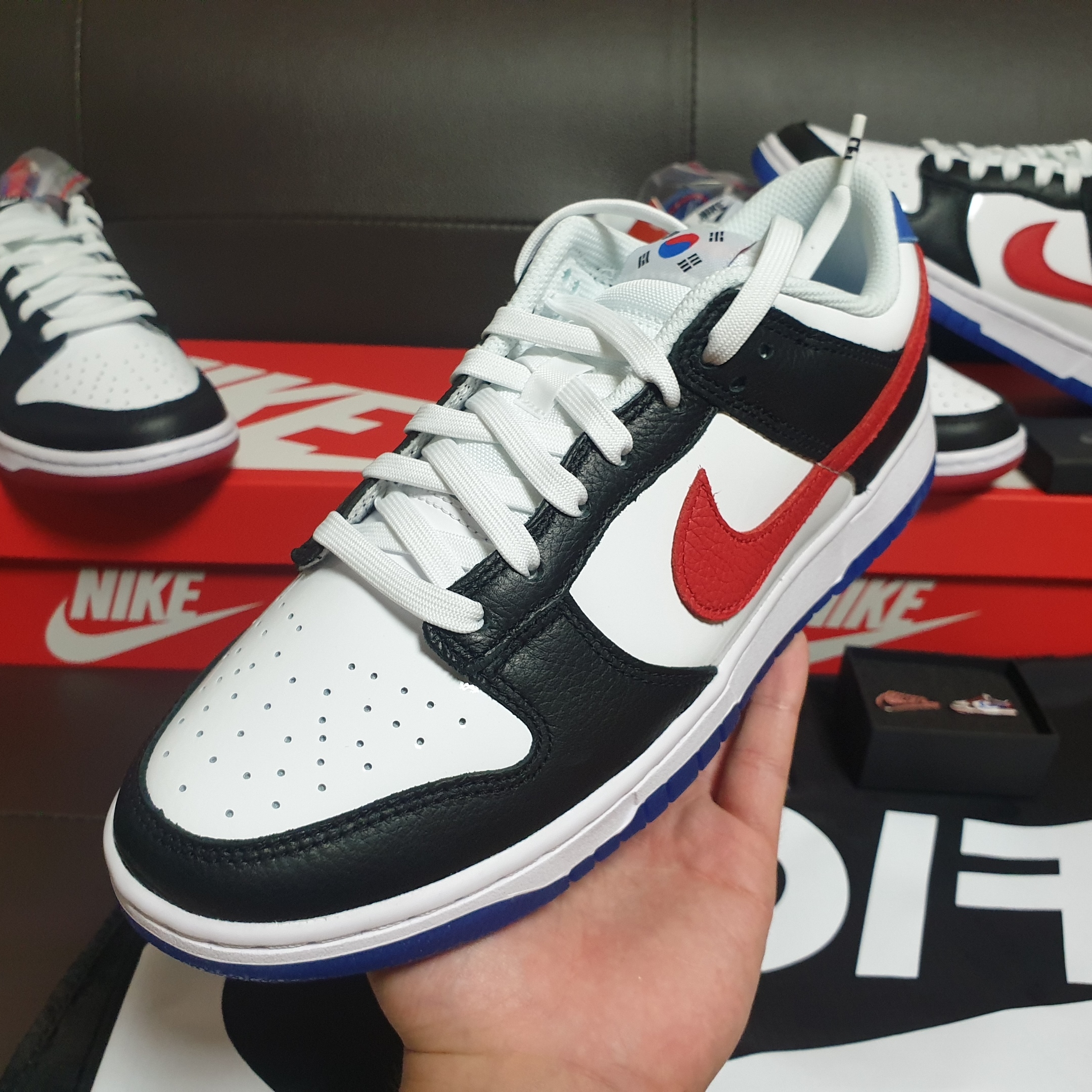 Nike Dunk Low SE Seoul, Nike Dunk Low SE Seoul (With Special Gift) 착용 스타일 - 2