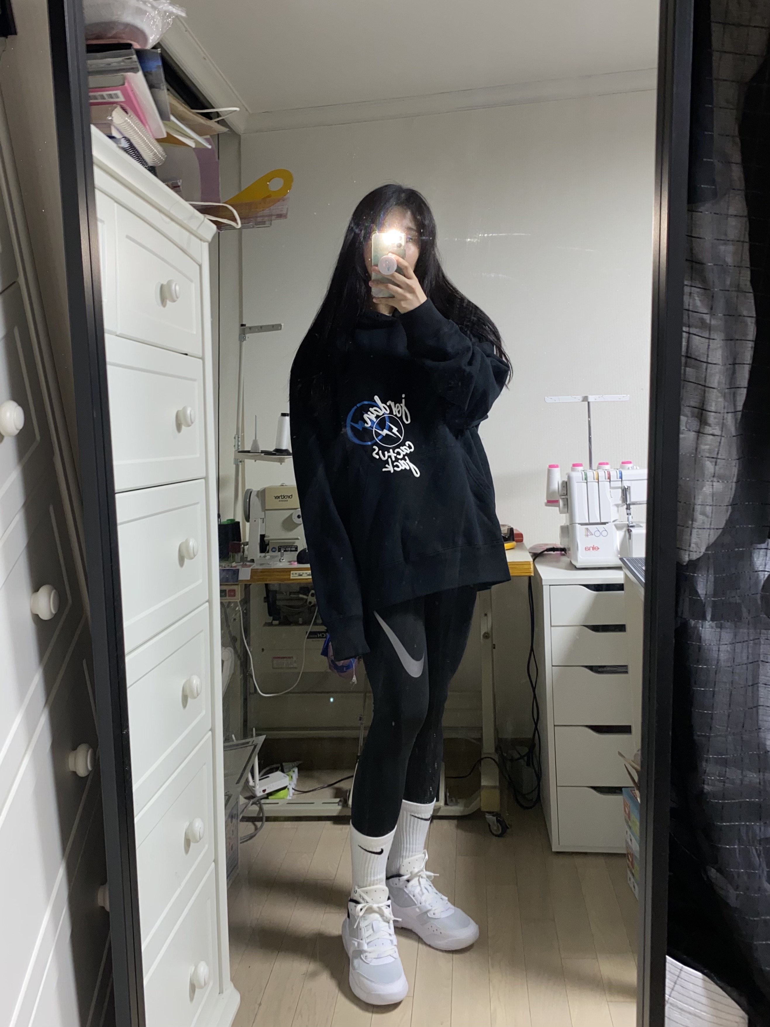 Jordan x Travis Scott x Fragment Hoodie Black (DJ0615-010) 착용 스타일 - 1