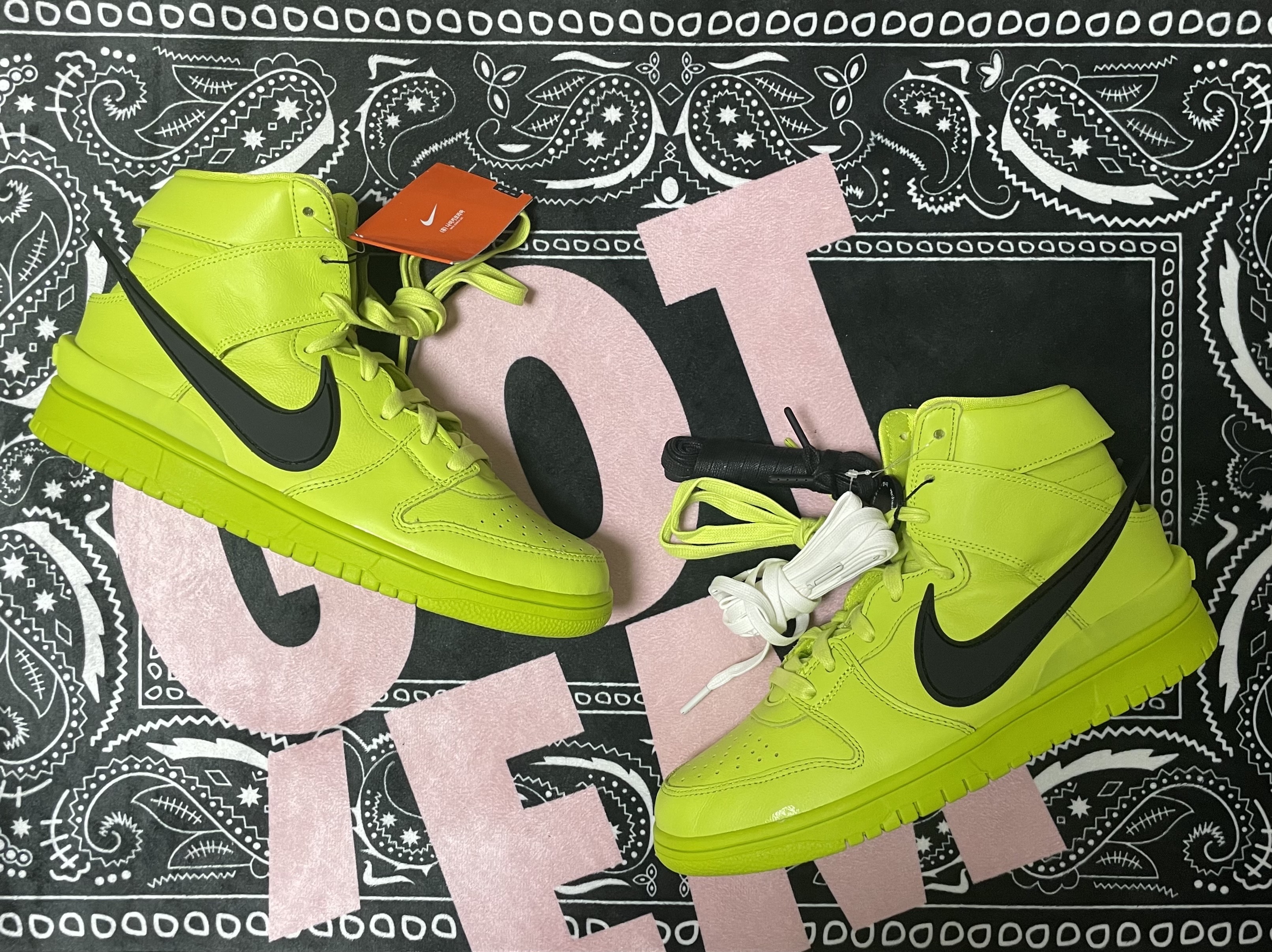 Nike x Ambush Dunk High Flash Lime 착용 스타일