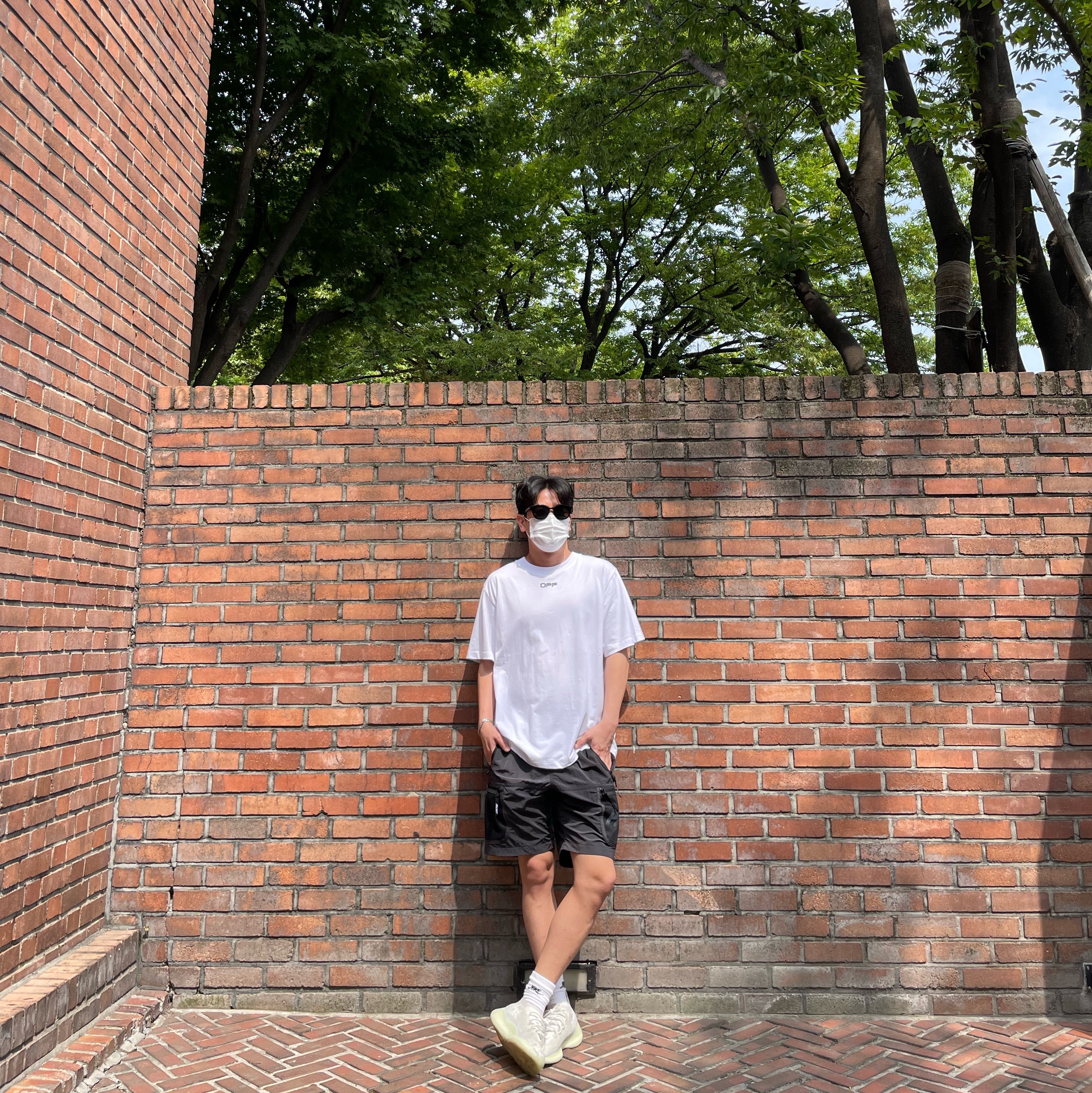 Palace Mesh Pocket Shell Shorts Black - 21SS, Adidas Yeezy Boost 380 Calcite Glow 착용 스타일